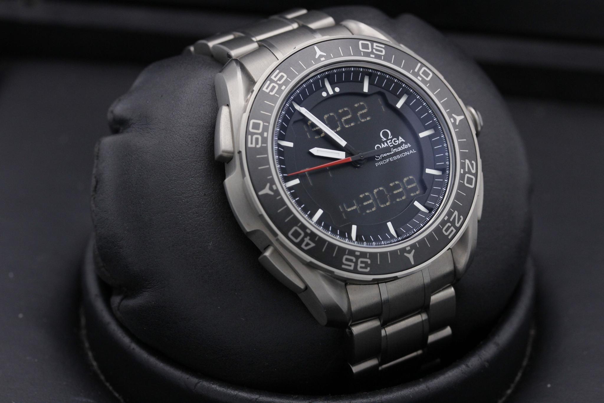 Watch Image 10