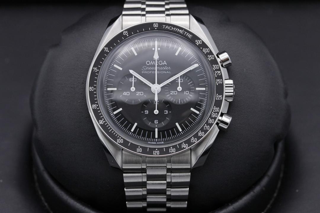Omega Speedmaster 2021 "Hesalite" 310.30.42.50.01.001