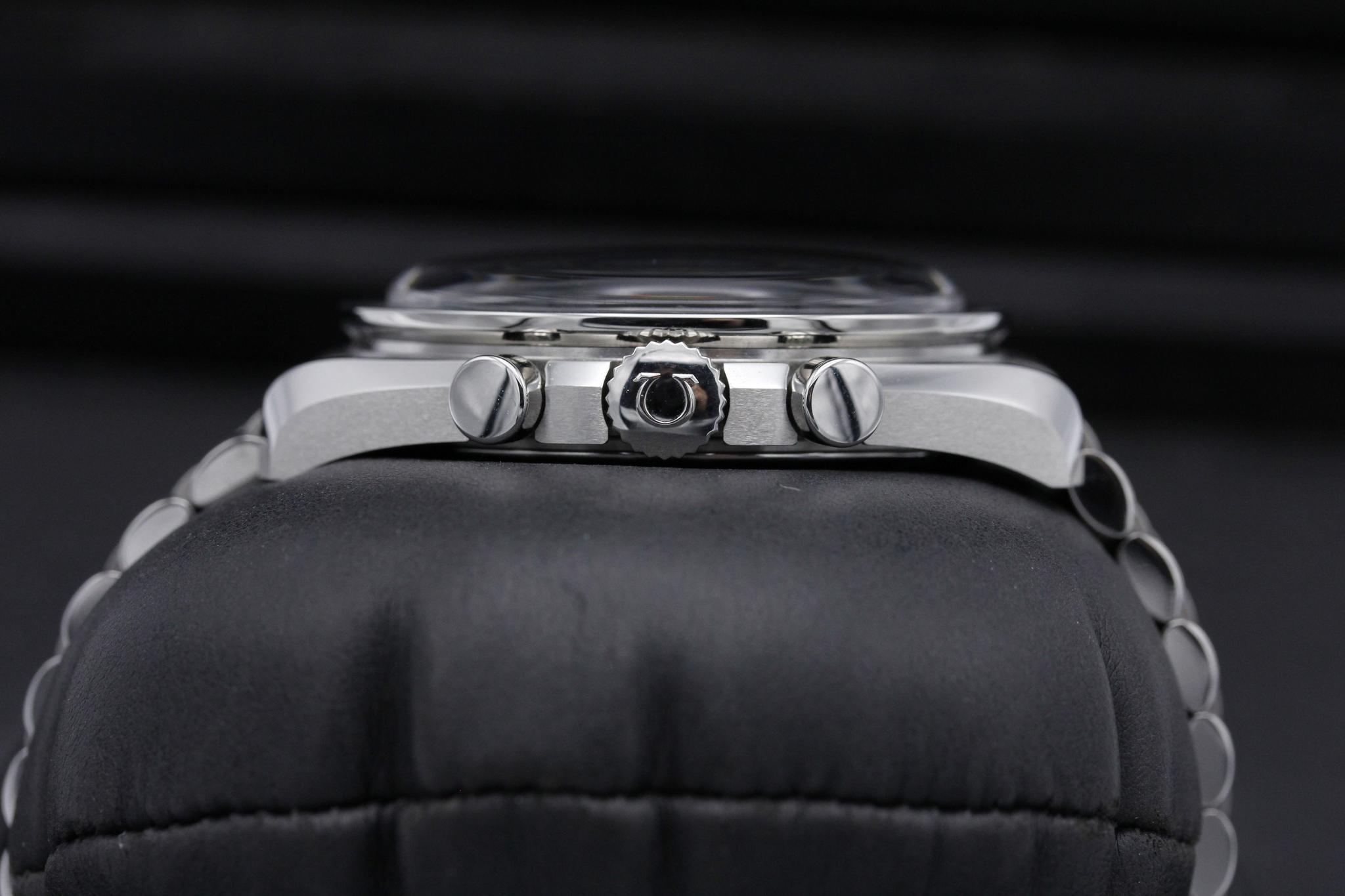 Watch Image 3