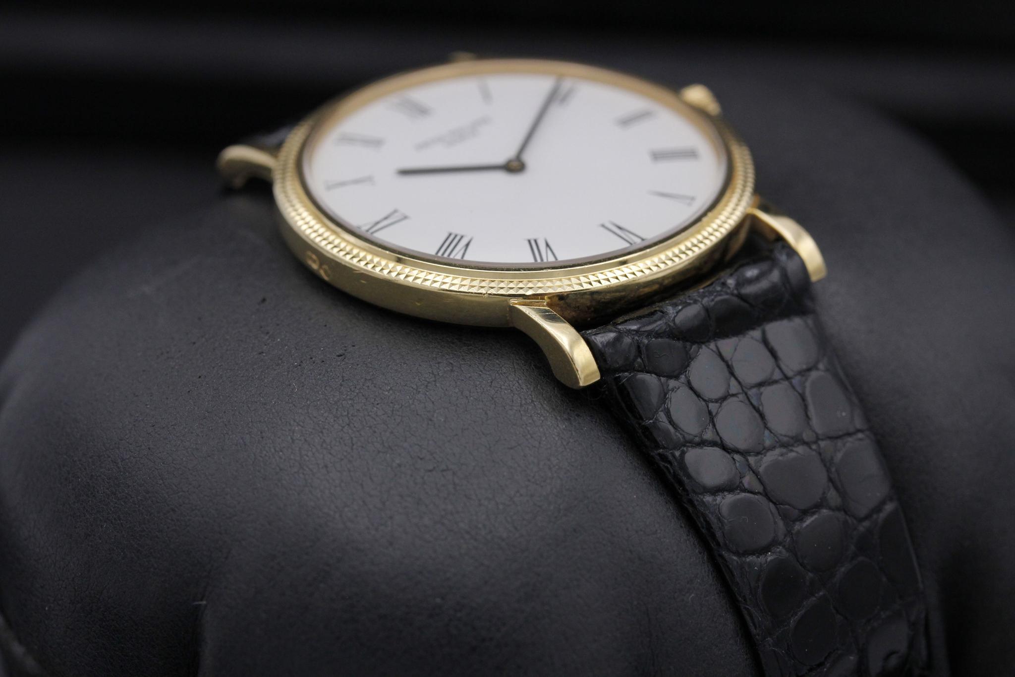 Watch Image 7