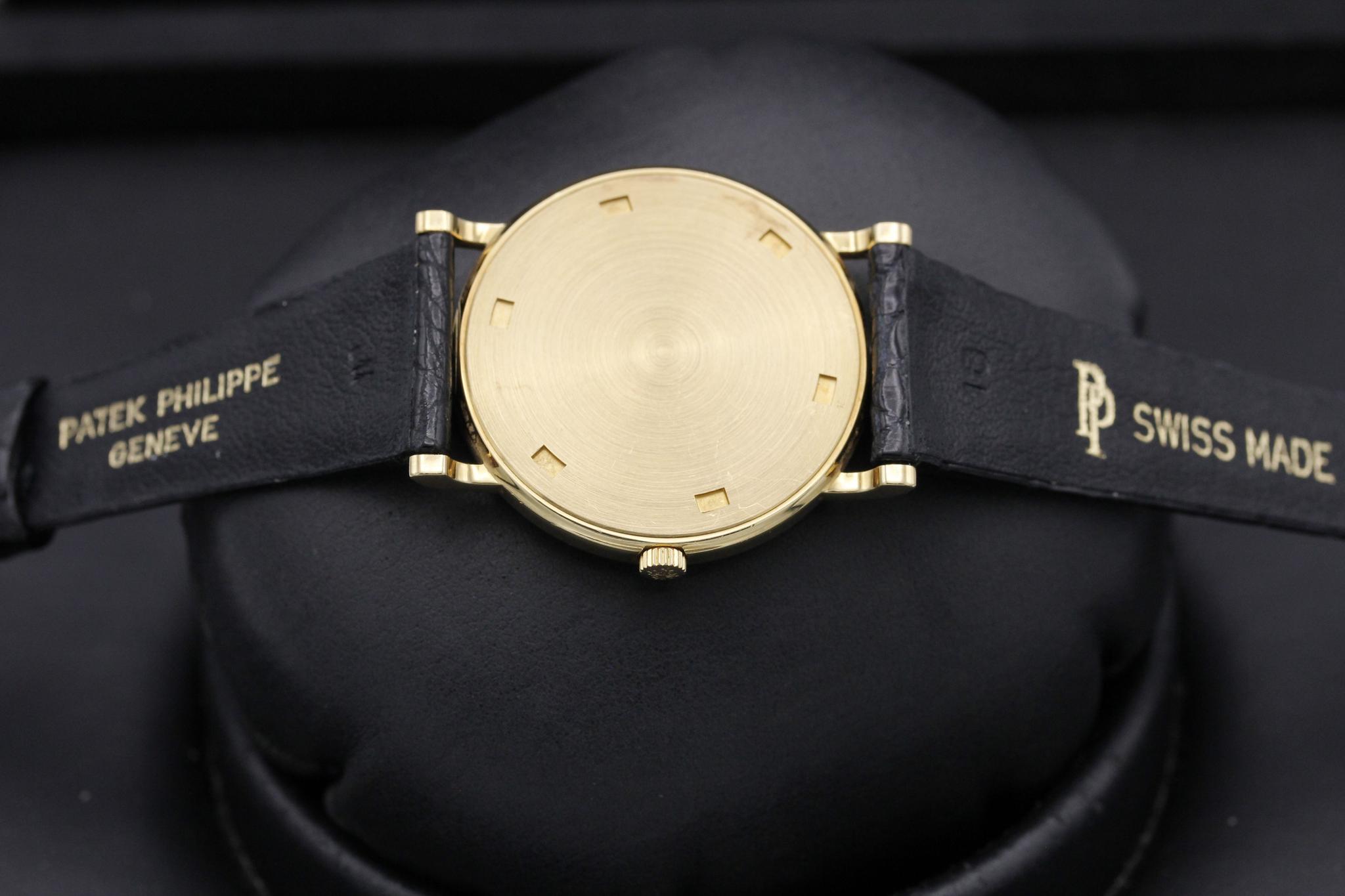 Watch Image 10