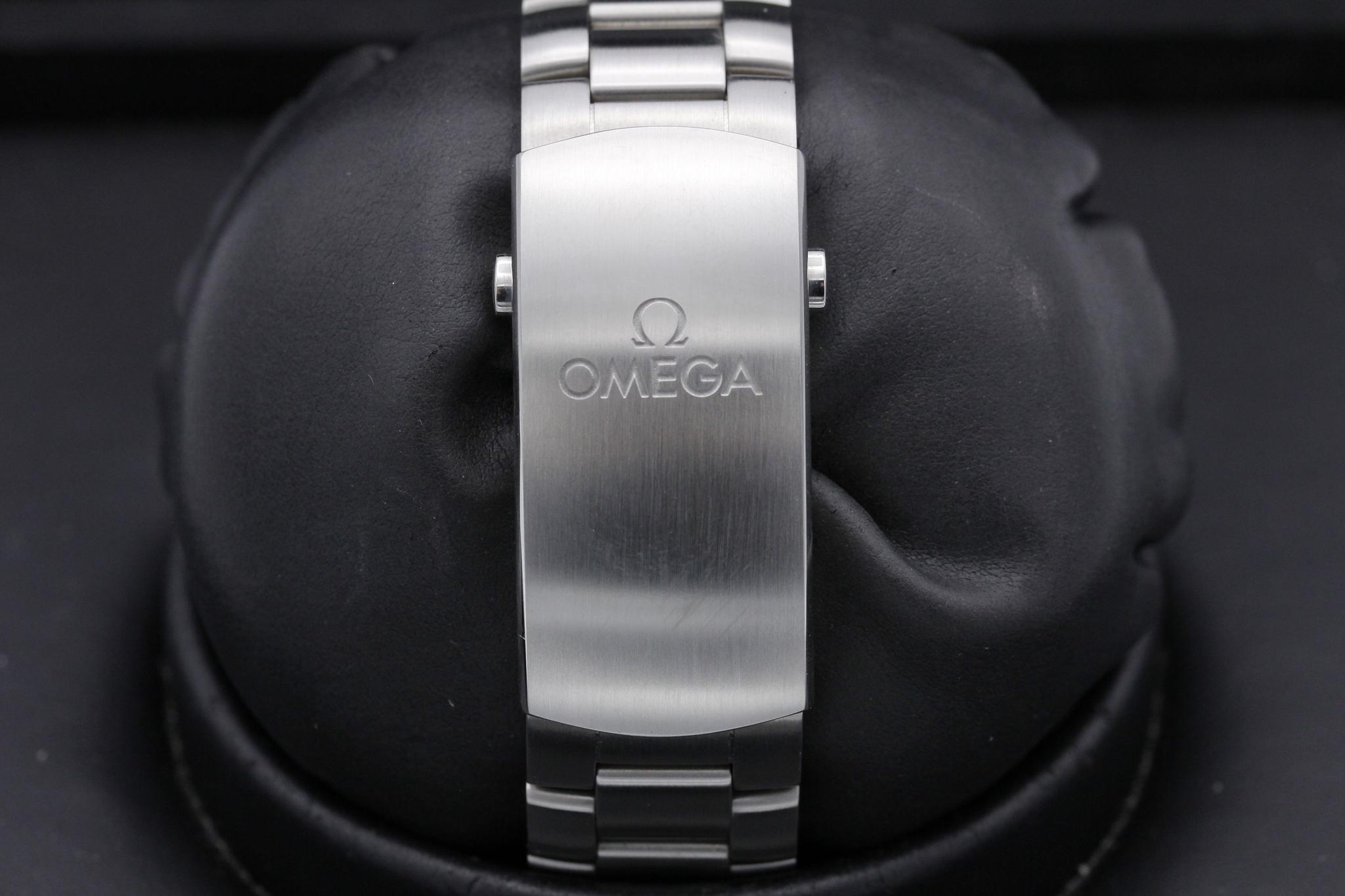 Watch Image 8