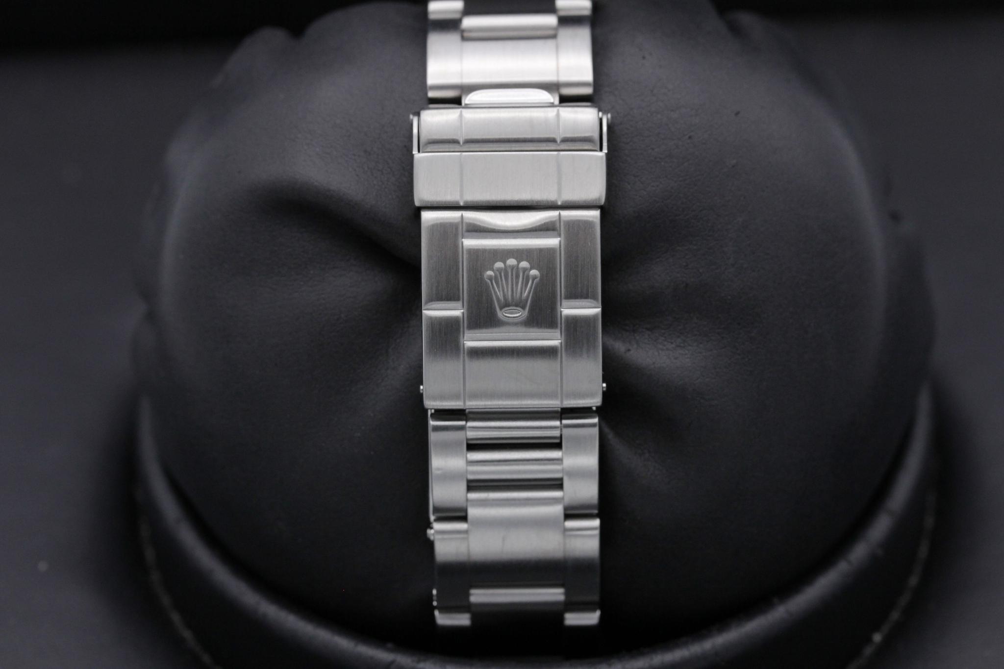 Watch Image 10
