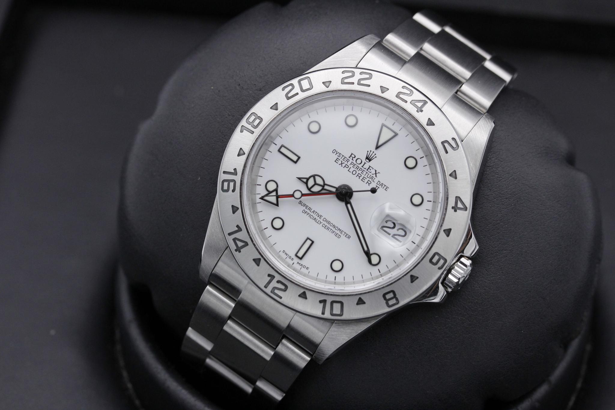 Watch Image 11