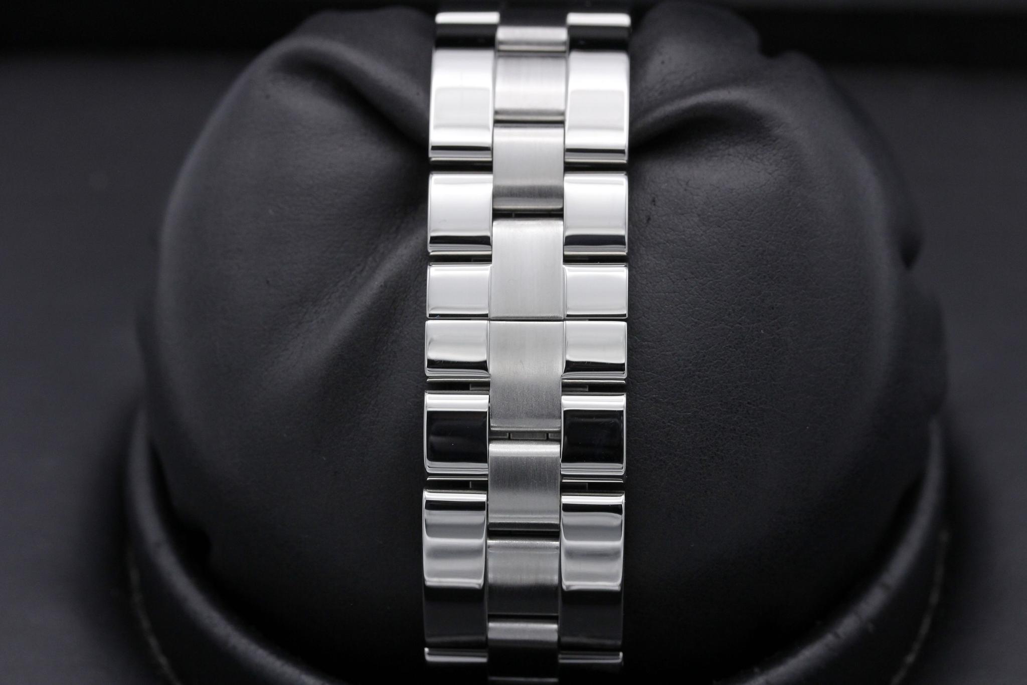 Watch Image 8