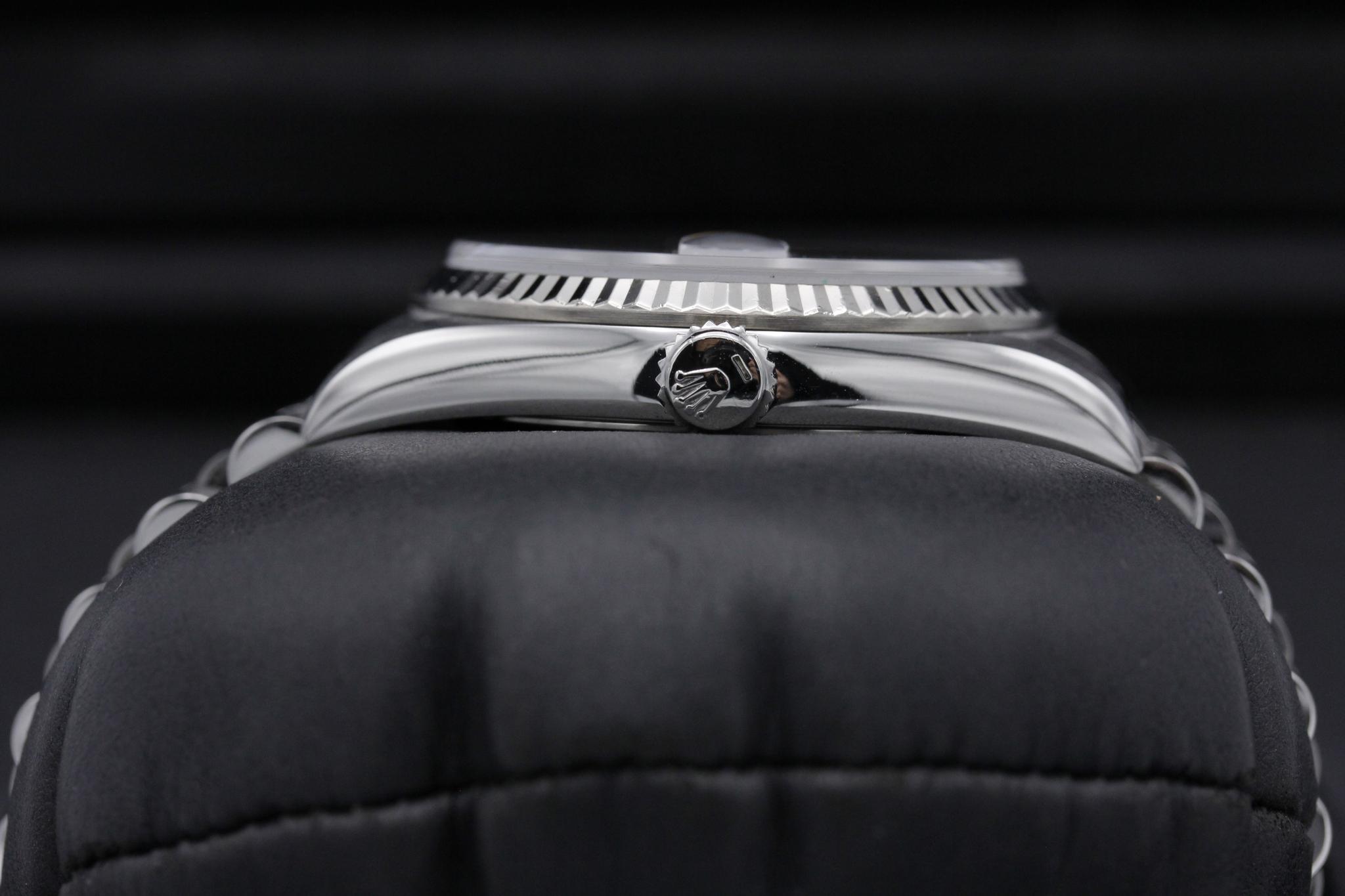 Watch Image 3