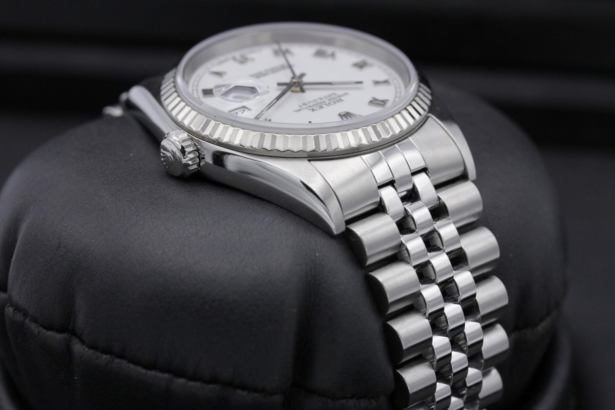Watch Image 4