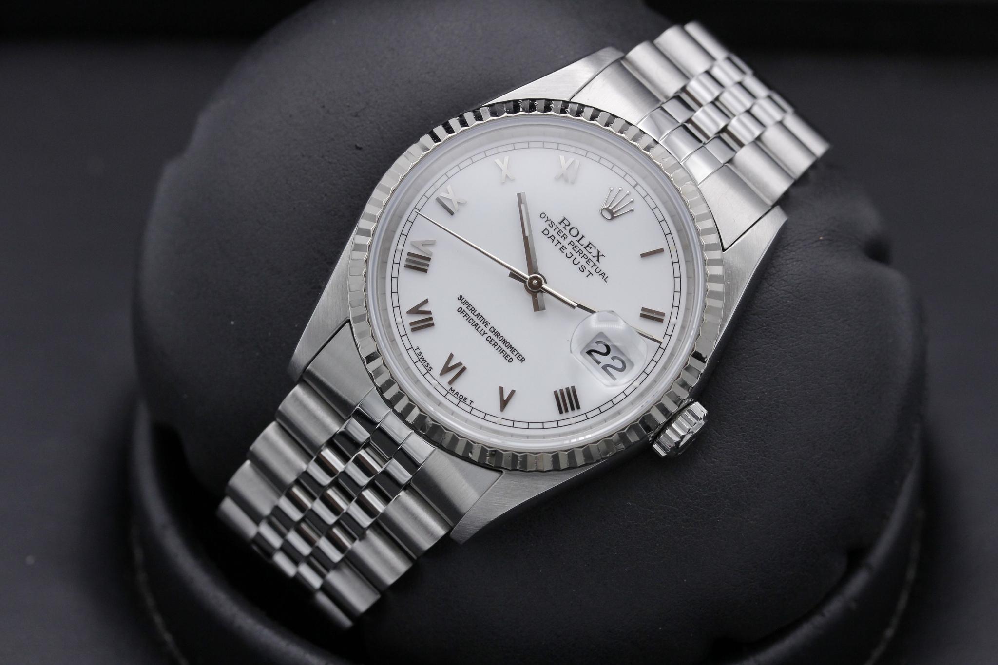 Watch Image 11