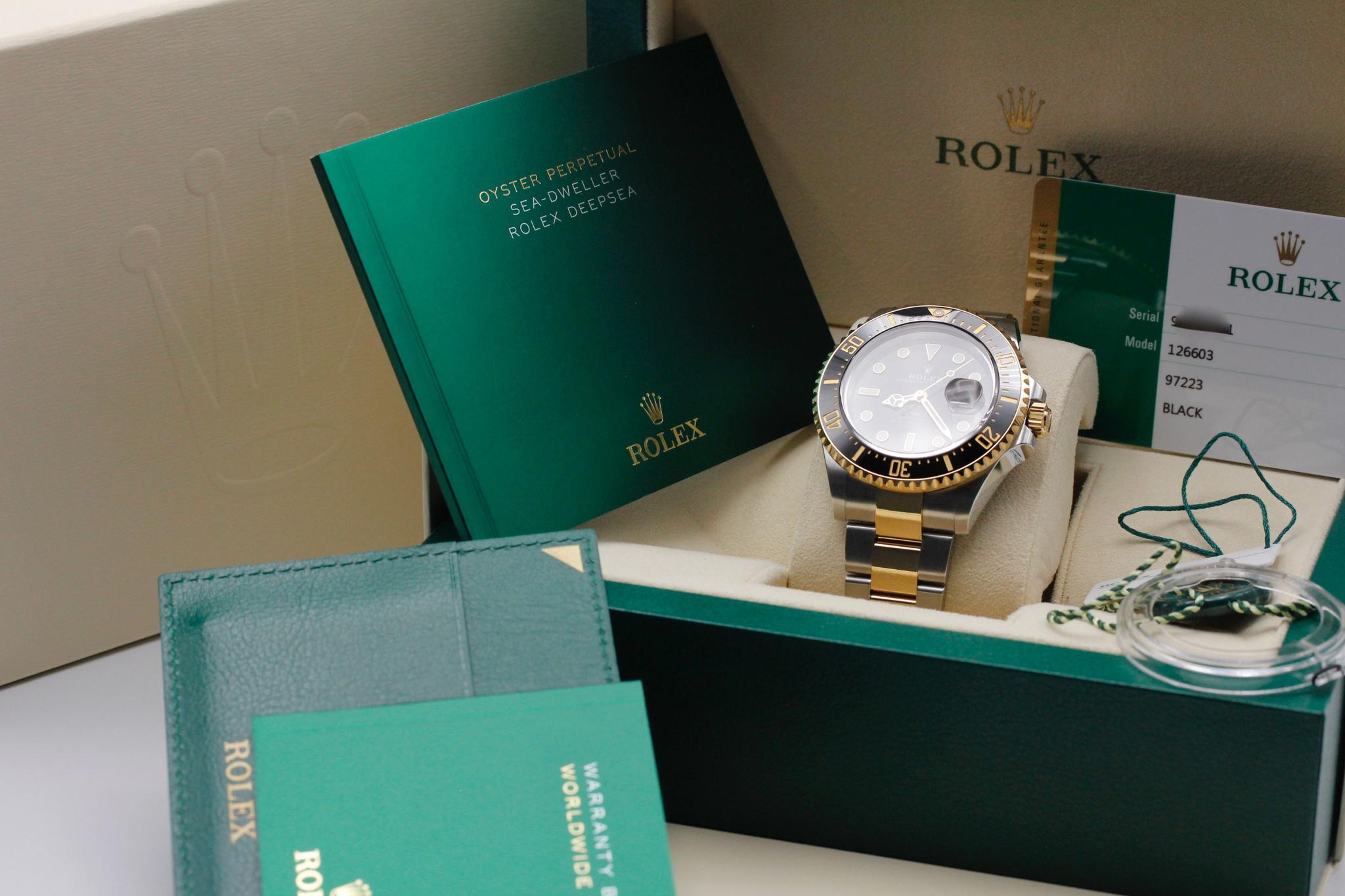 Watch Image 11