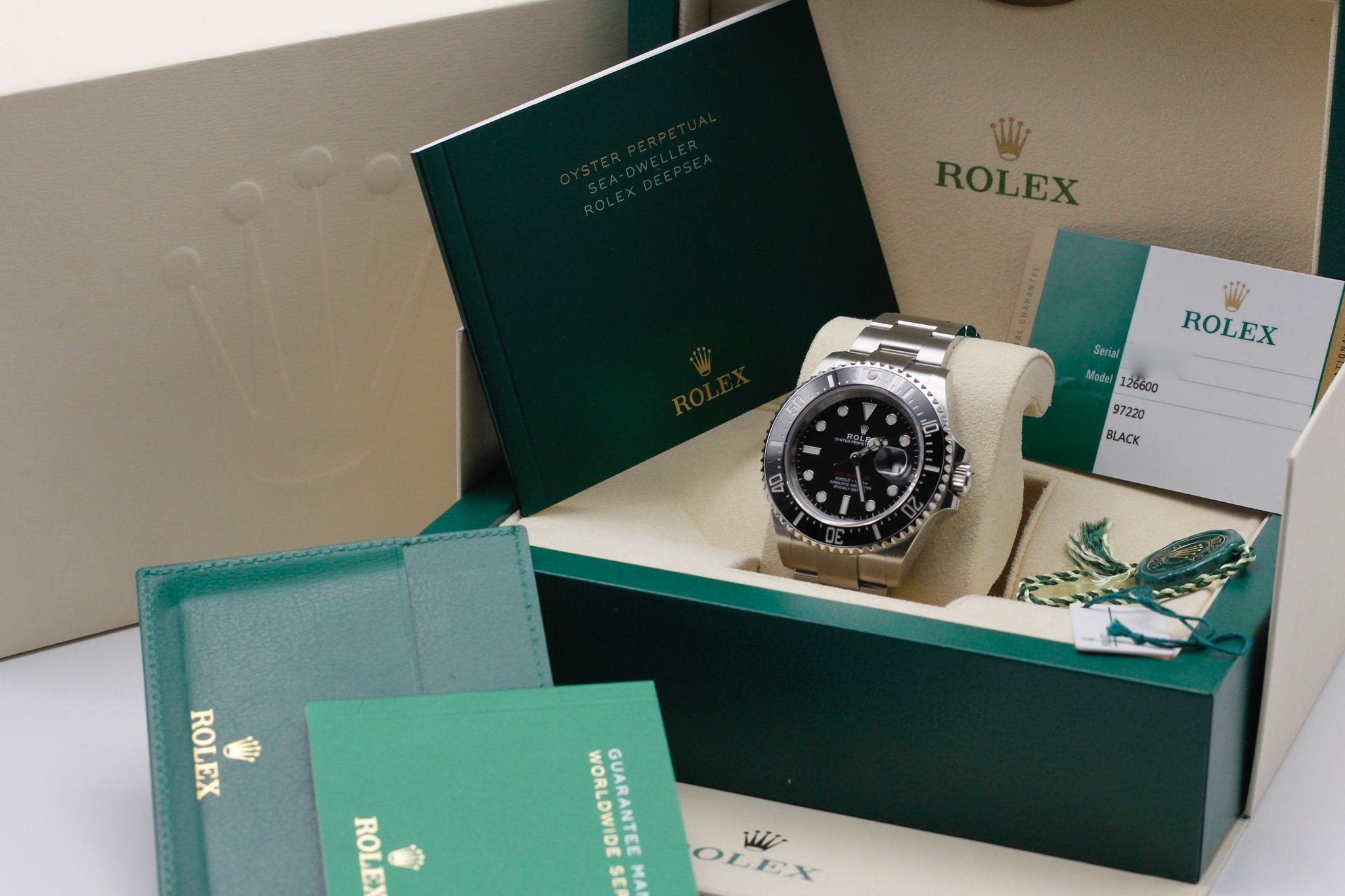 Watch Image 11