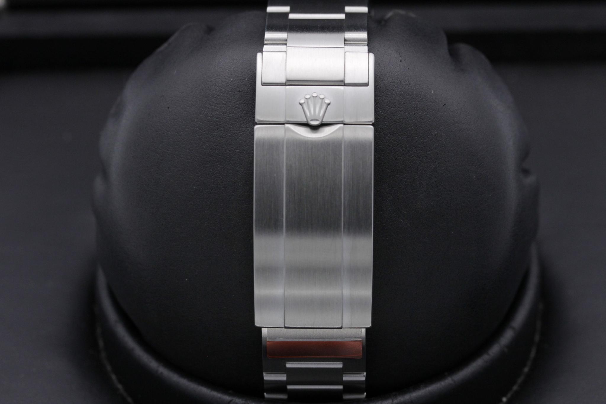Watch Image 8