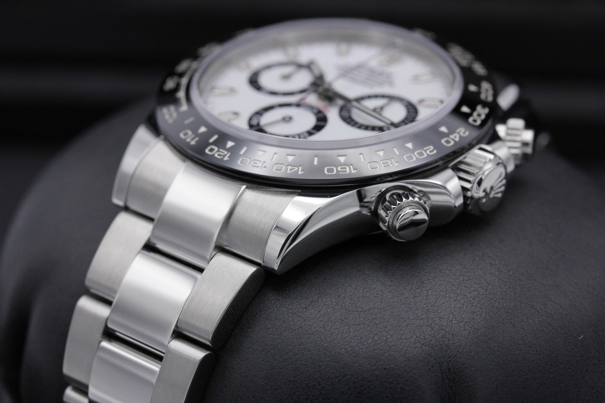 Watch Image 2