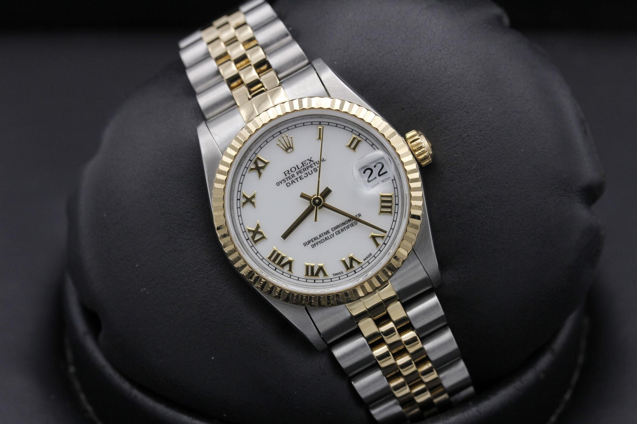 Watch Image 9