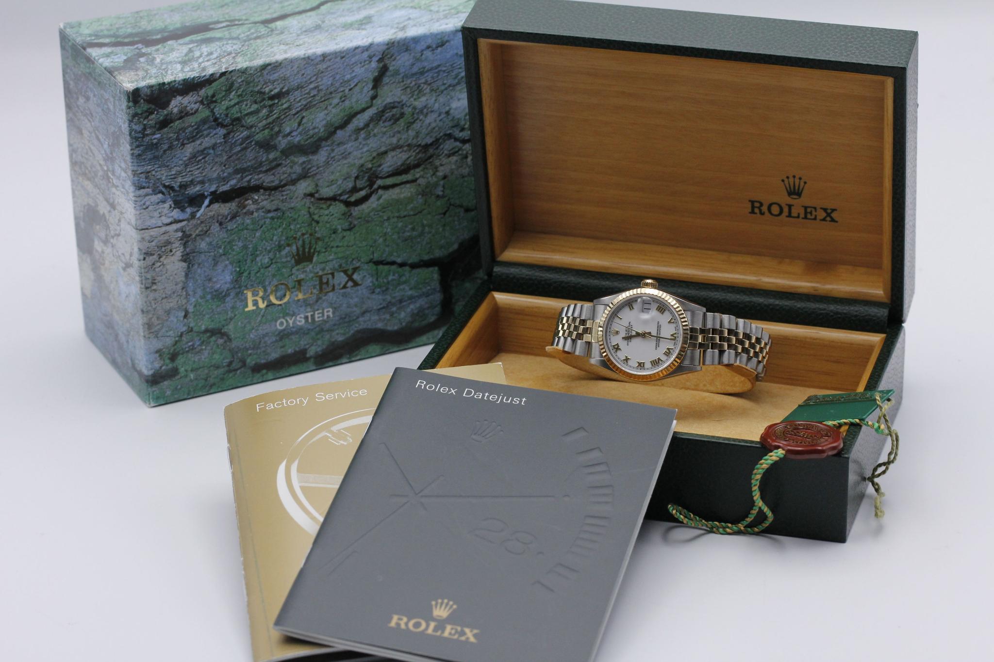 Watch Image 11