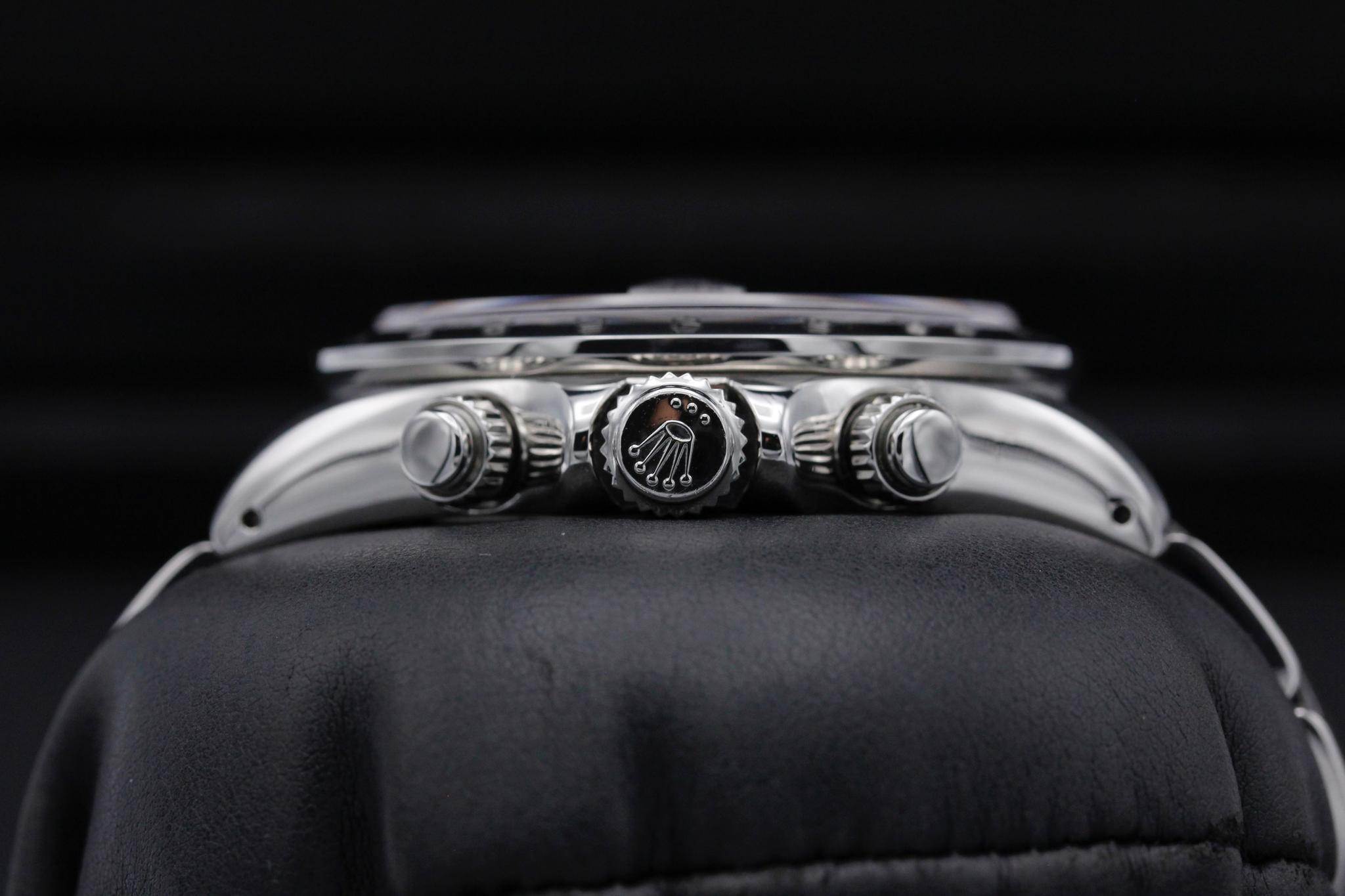 Watch Image 3