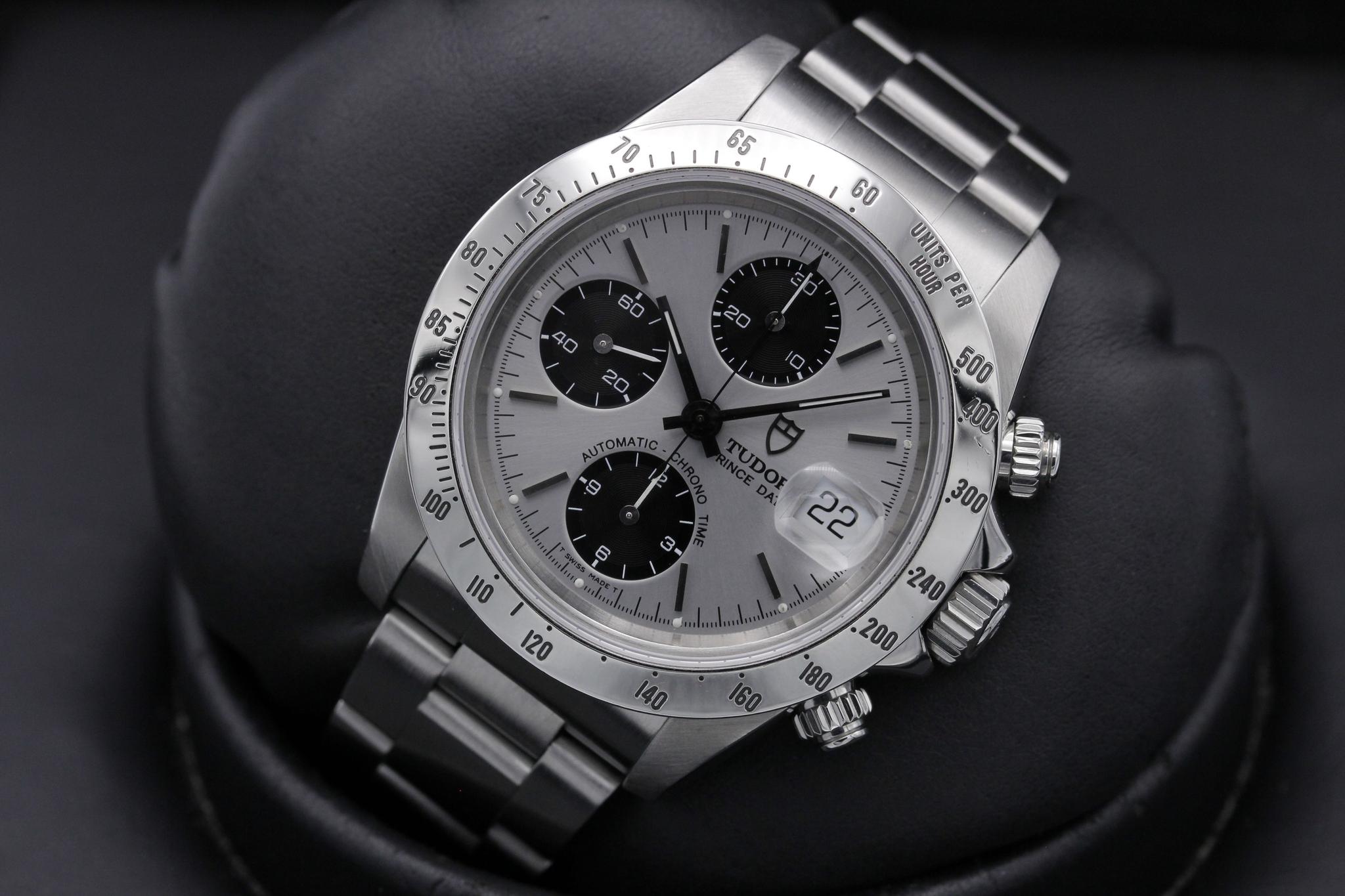 Watch Image 10
