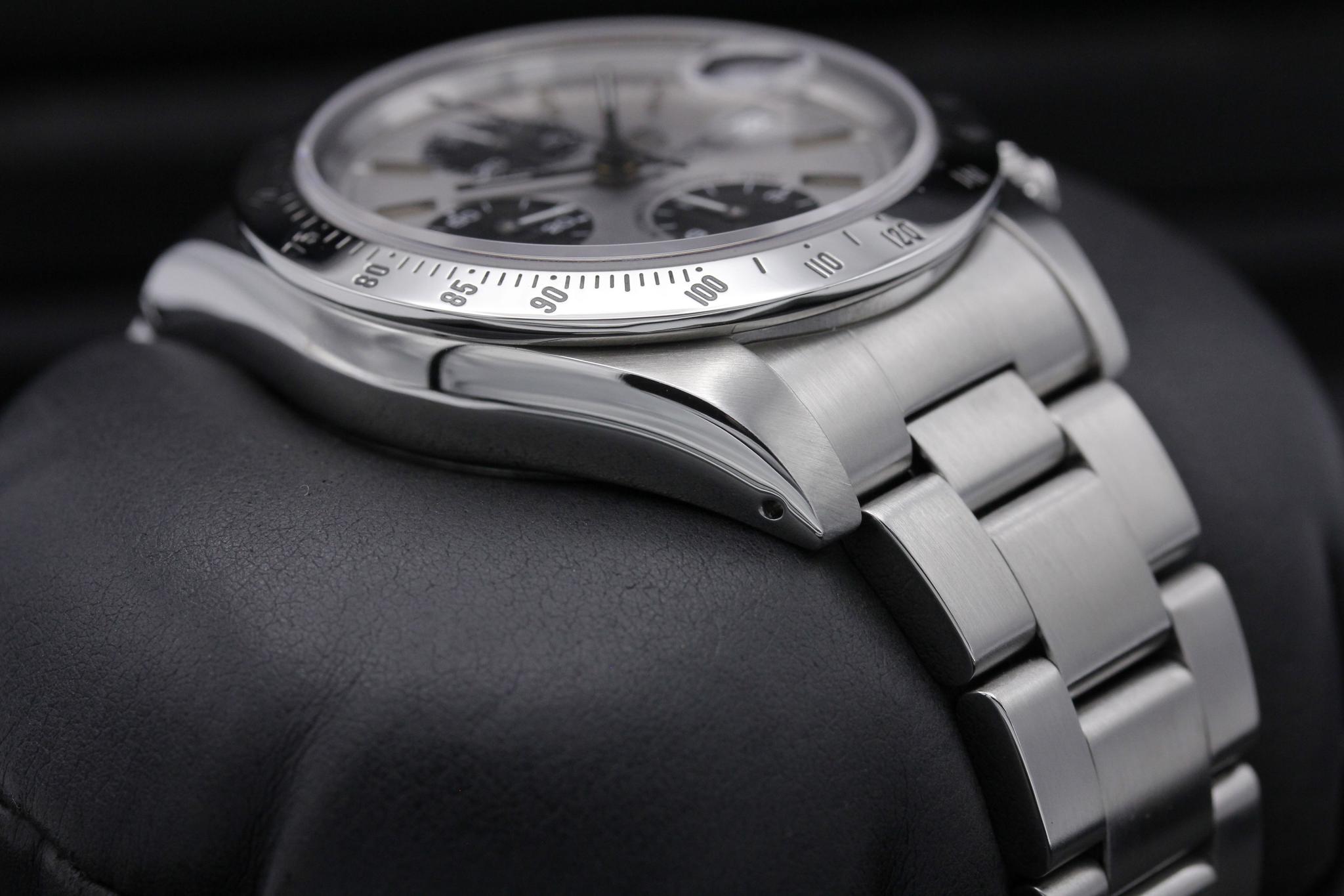 Watch Image 6