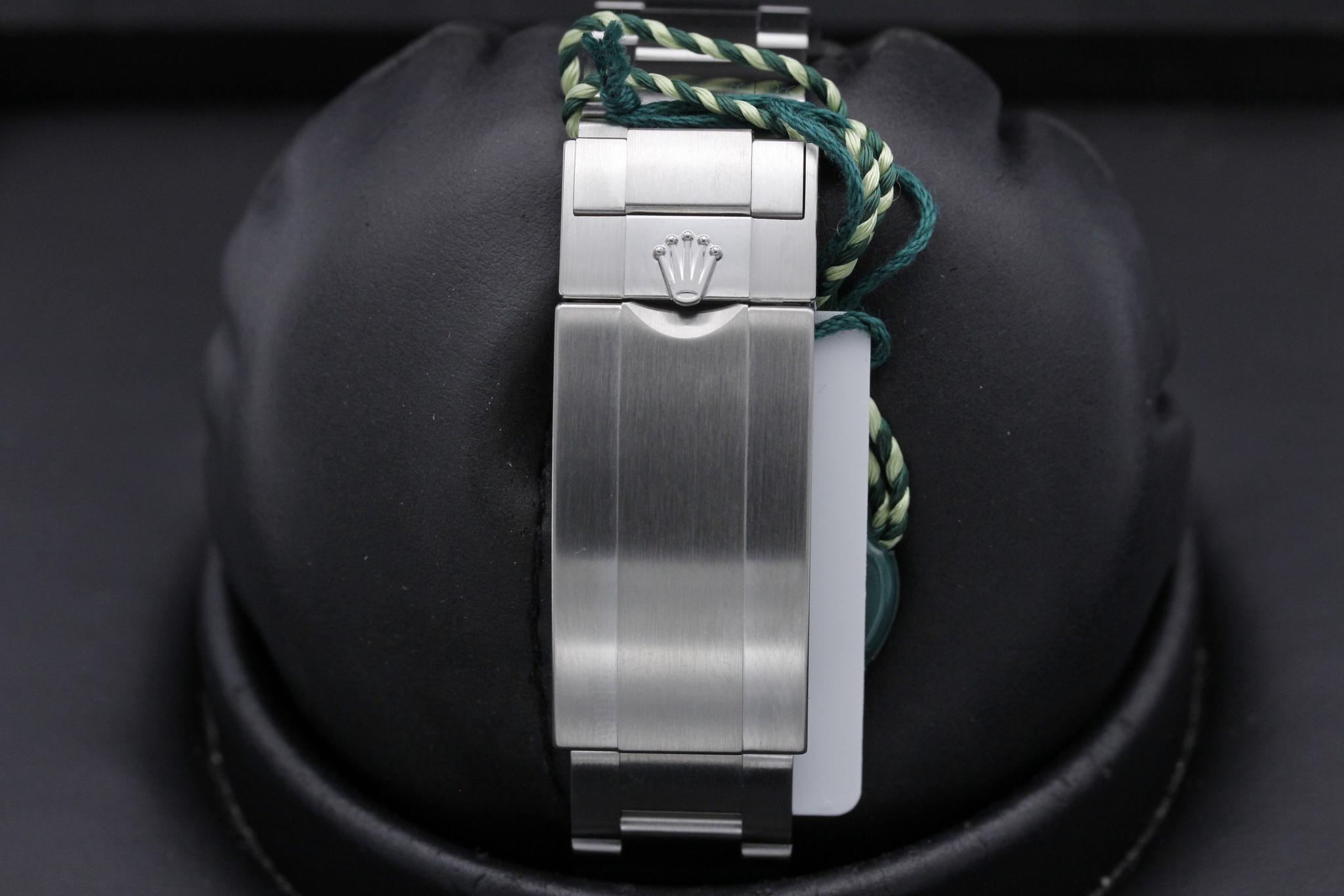 Watch Image 8