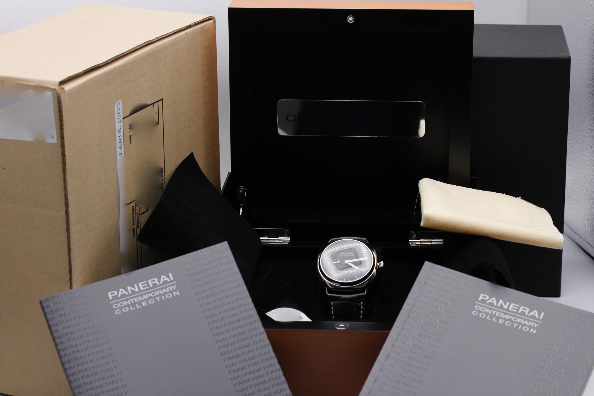 Watch Image 12