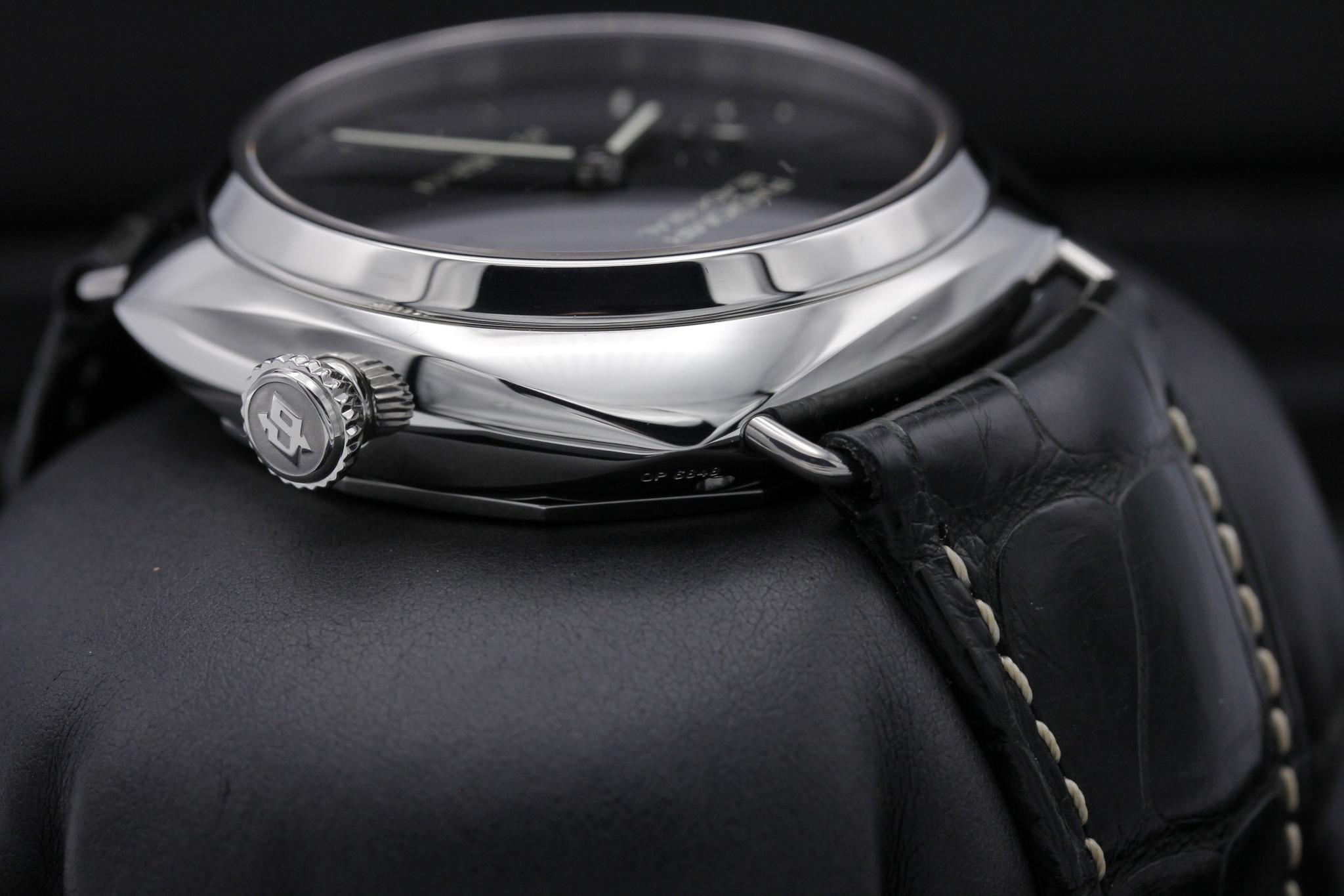 Watch Image 4