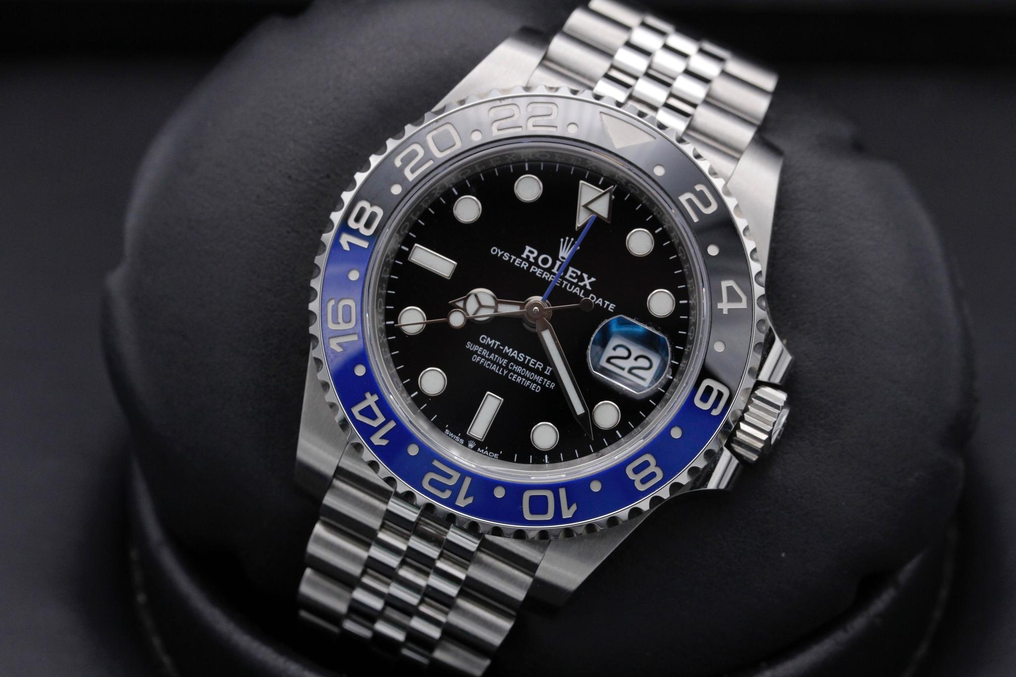 Watch Image 10