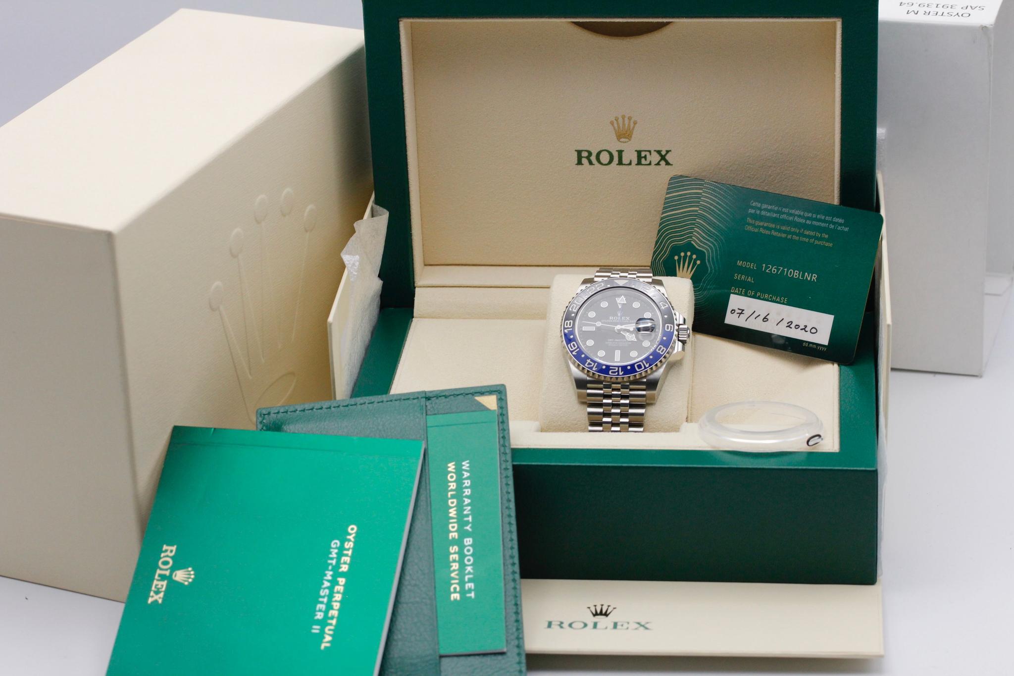 Watch Image 11