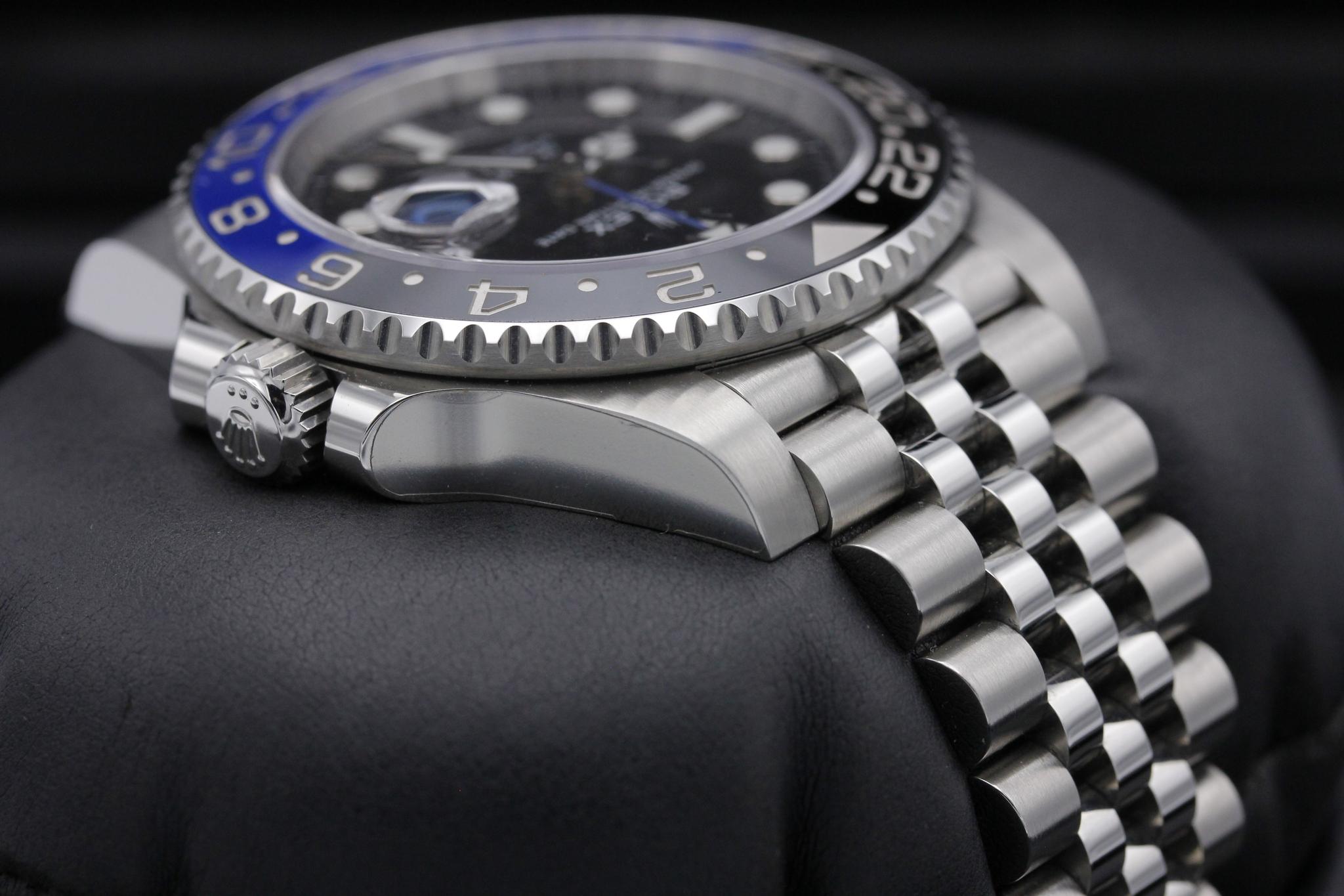 Watch Image 4