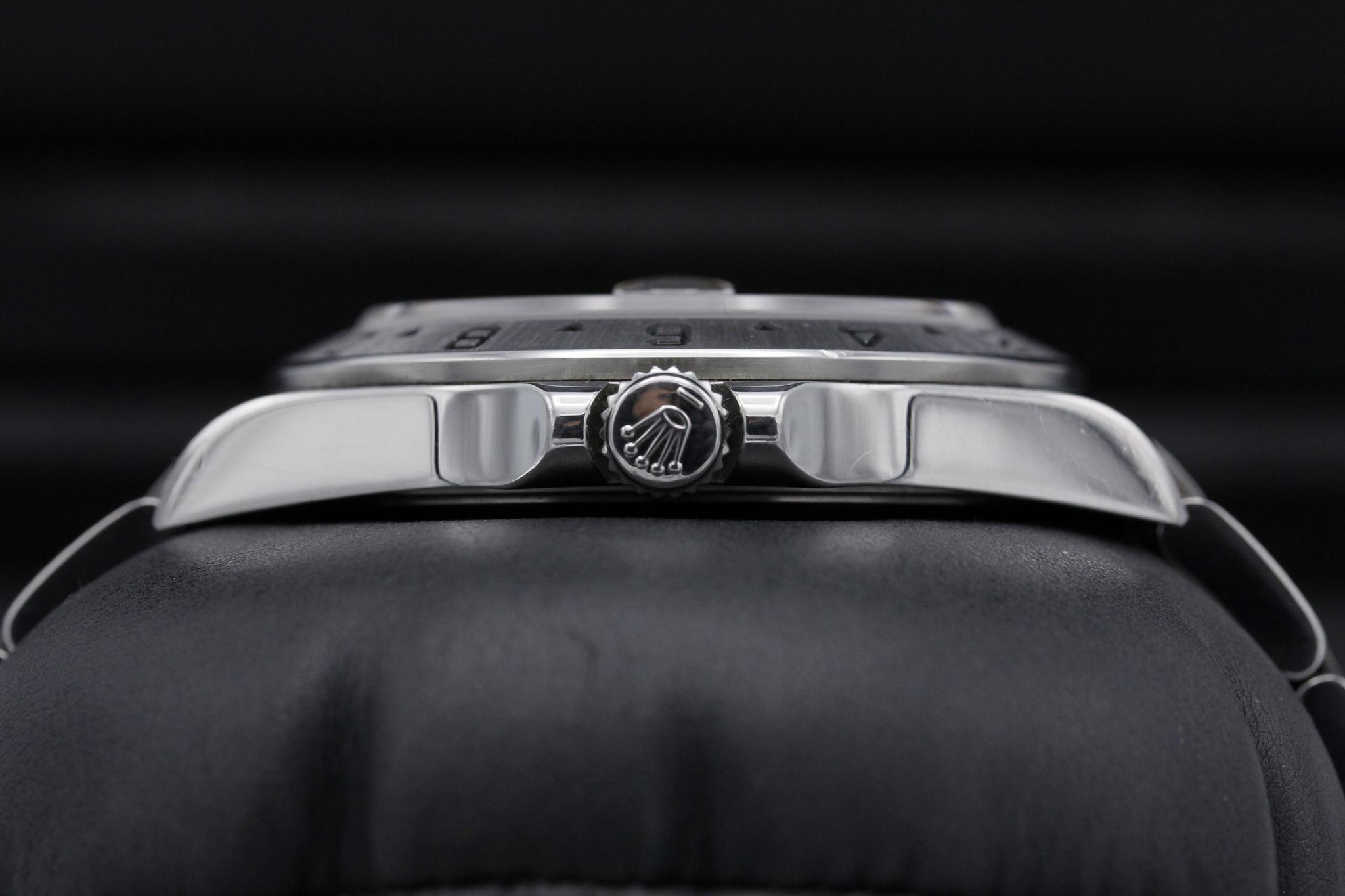 Watch Image 3