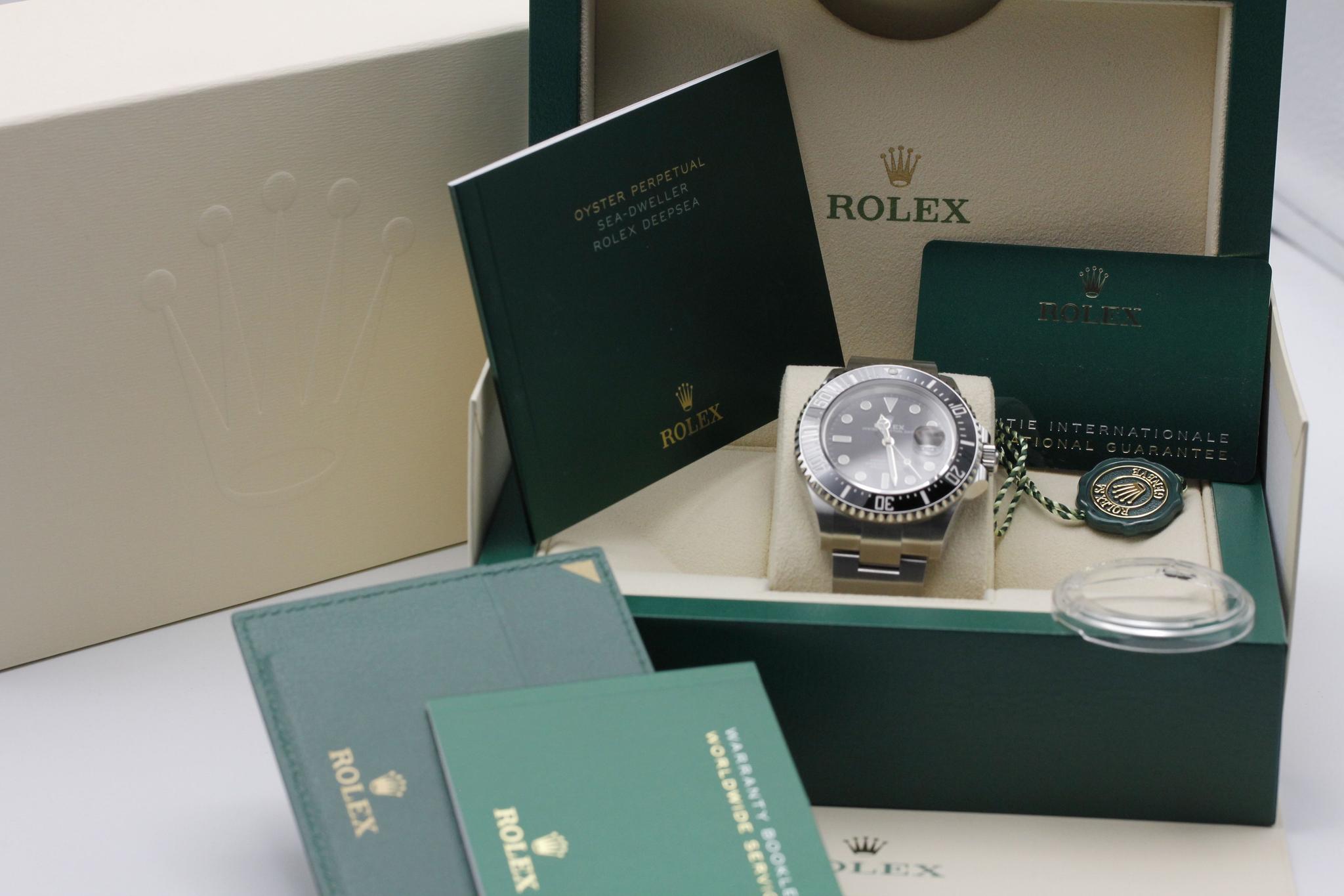 Watch Image 11