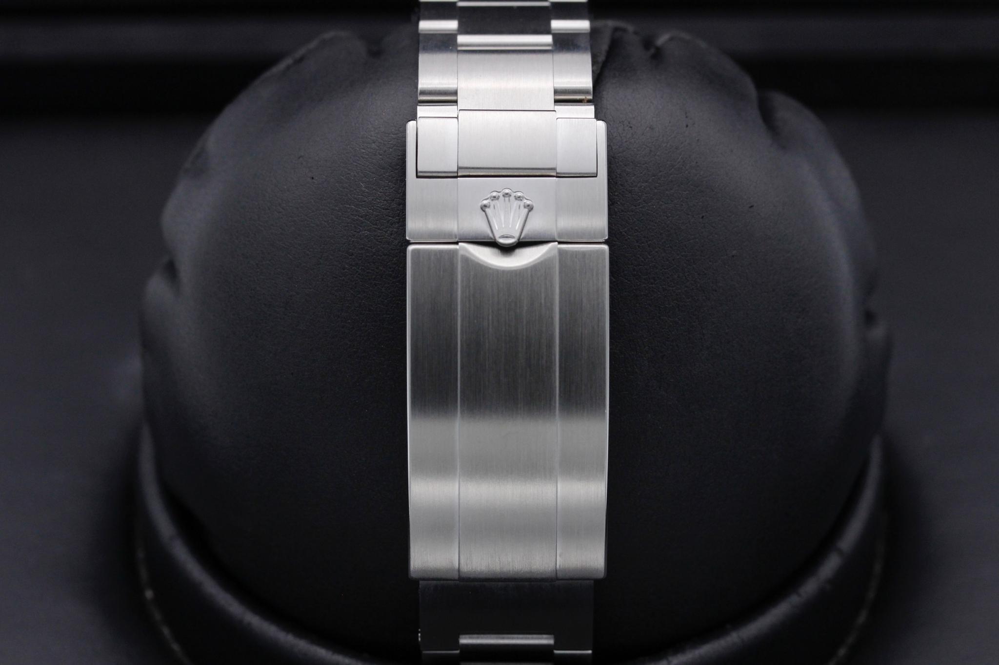 Watch Image 8