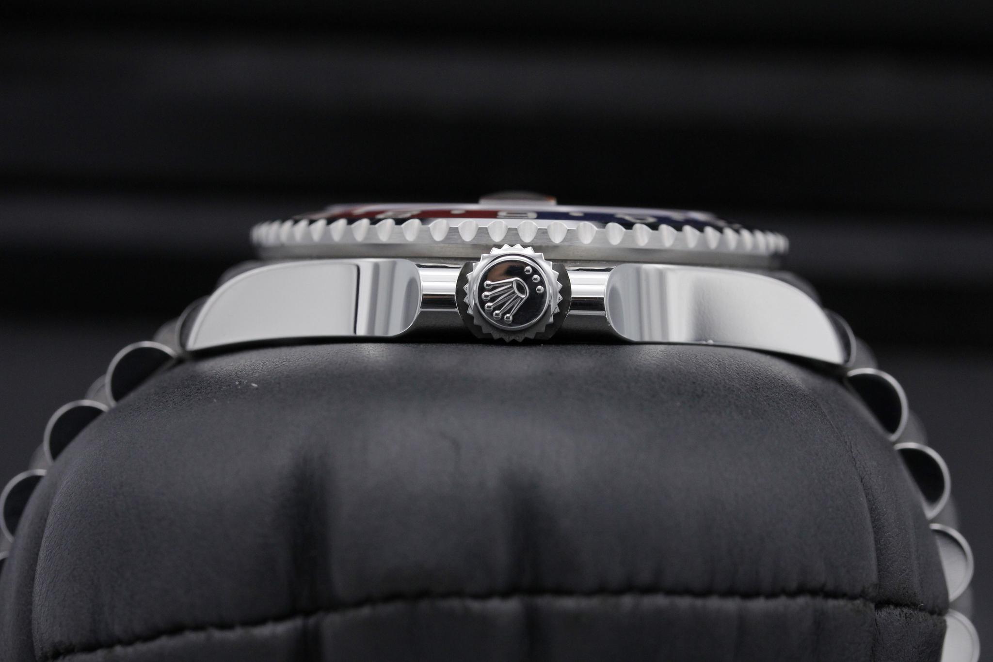 Watch Image 3