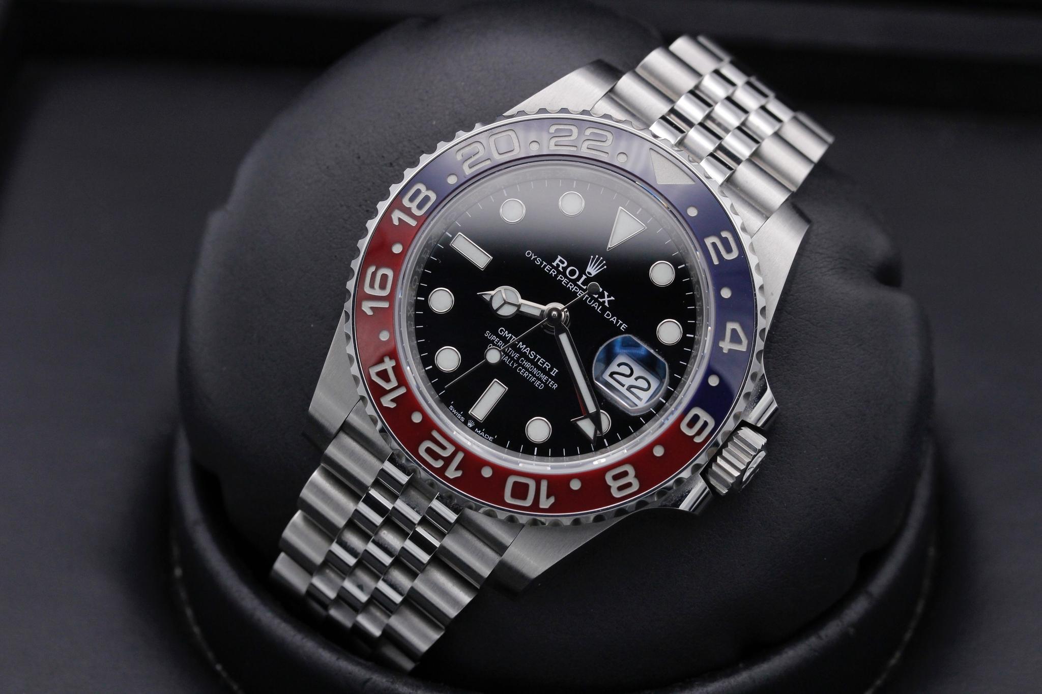 Watch Image 9