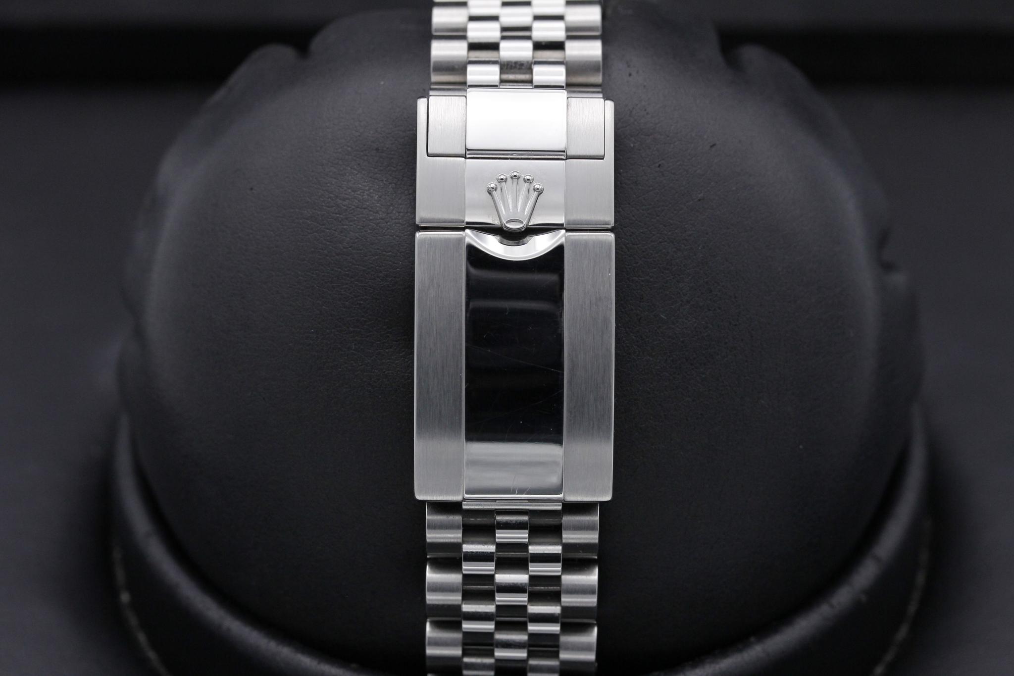 Watch Image 8