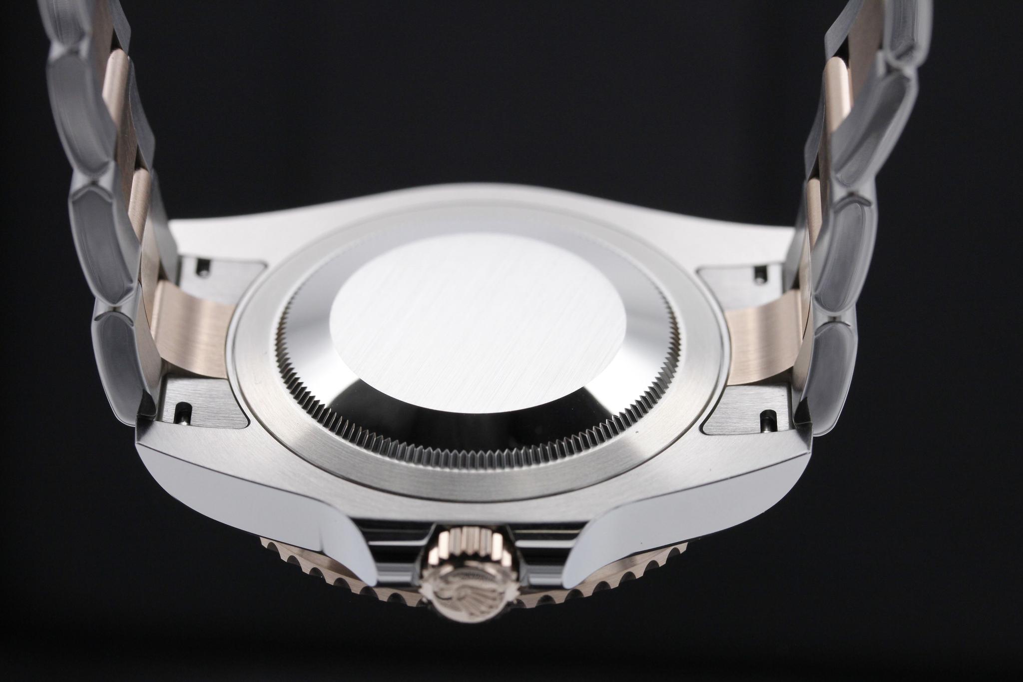 Watch Image 7