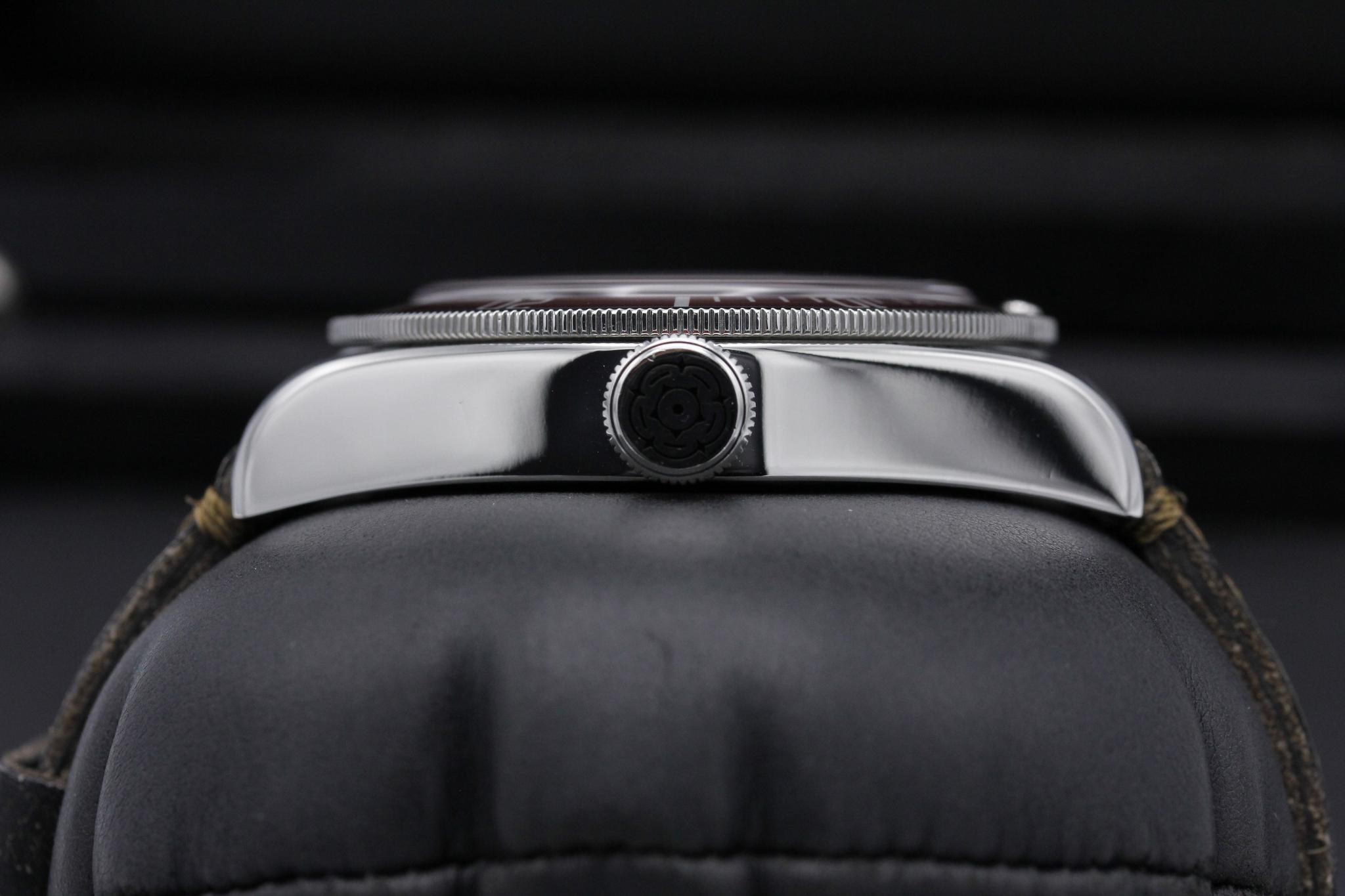 Watch Image 3
