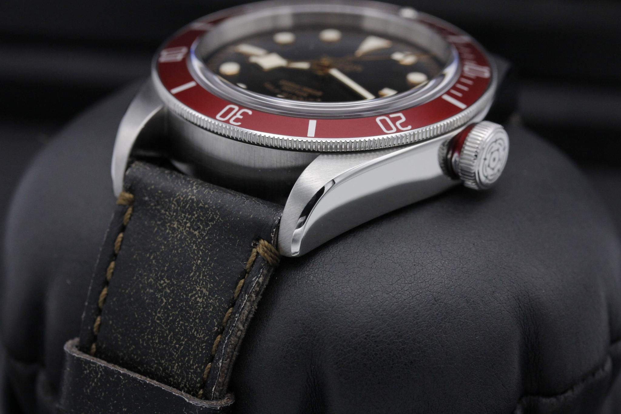 Watch Image 2