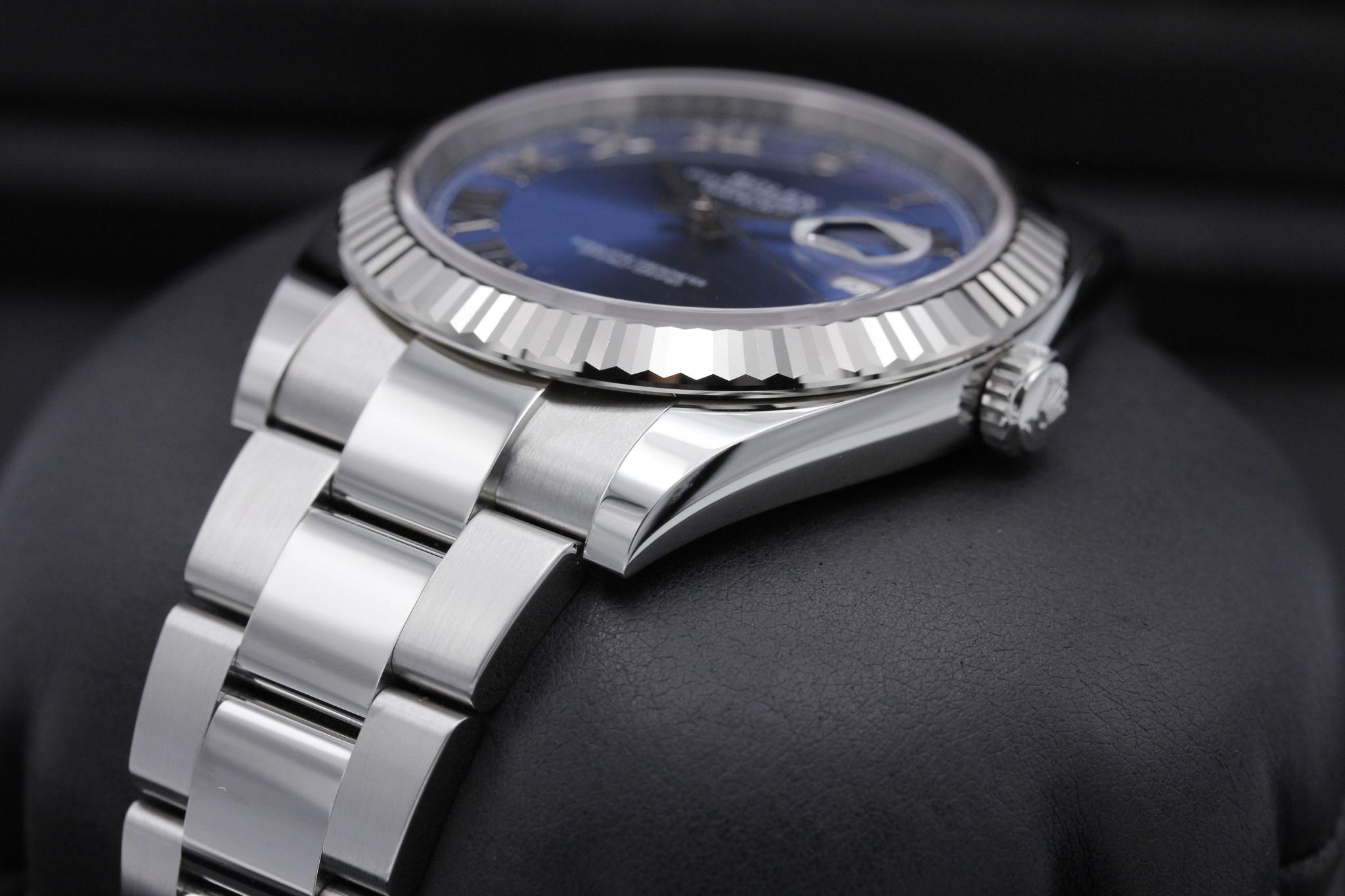 Watch Image 2