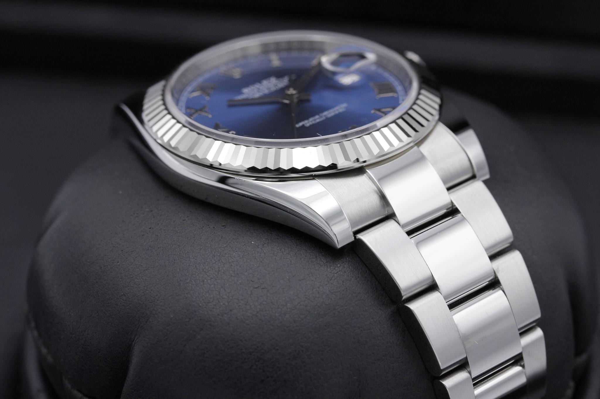 Watch Image 6