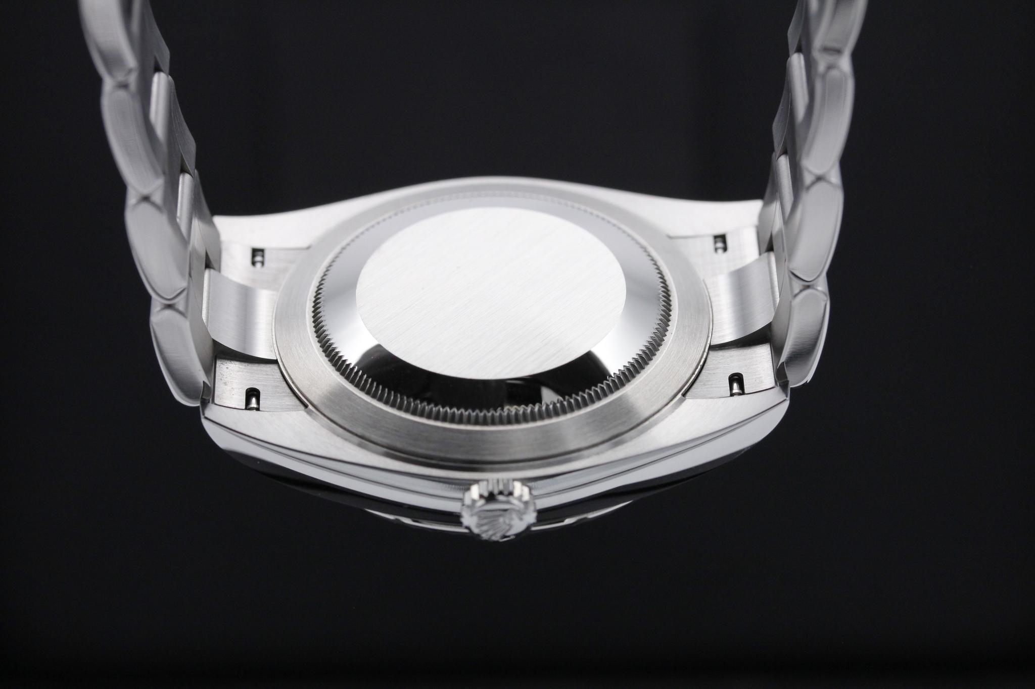 Watch Image 7