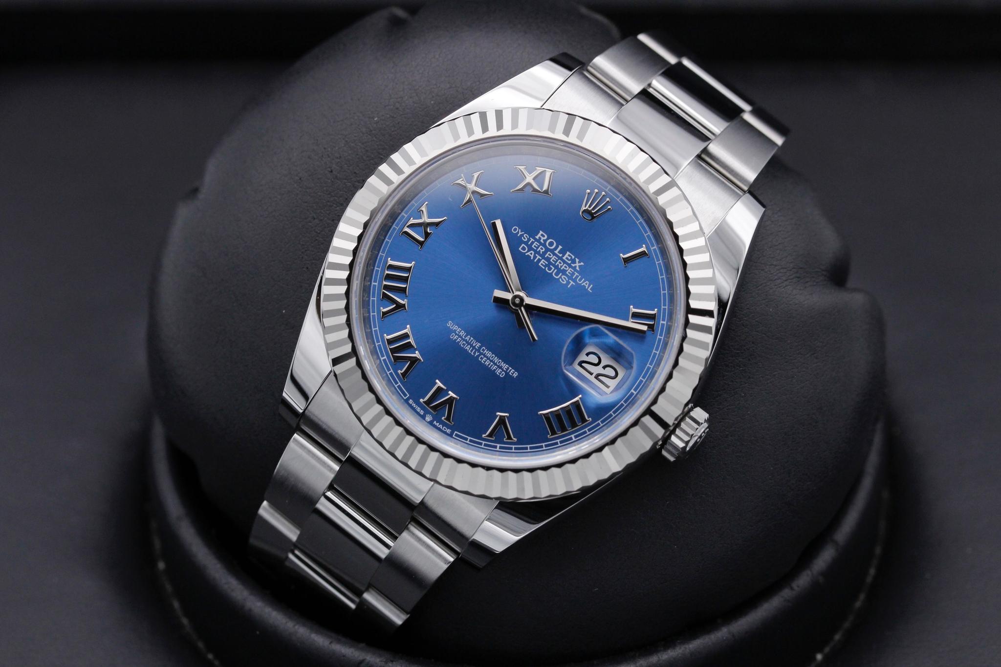 Watch Image 9