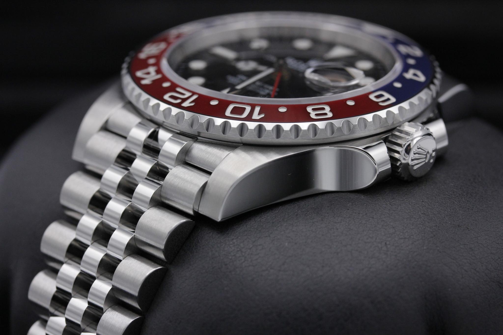 Watch Image 2