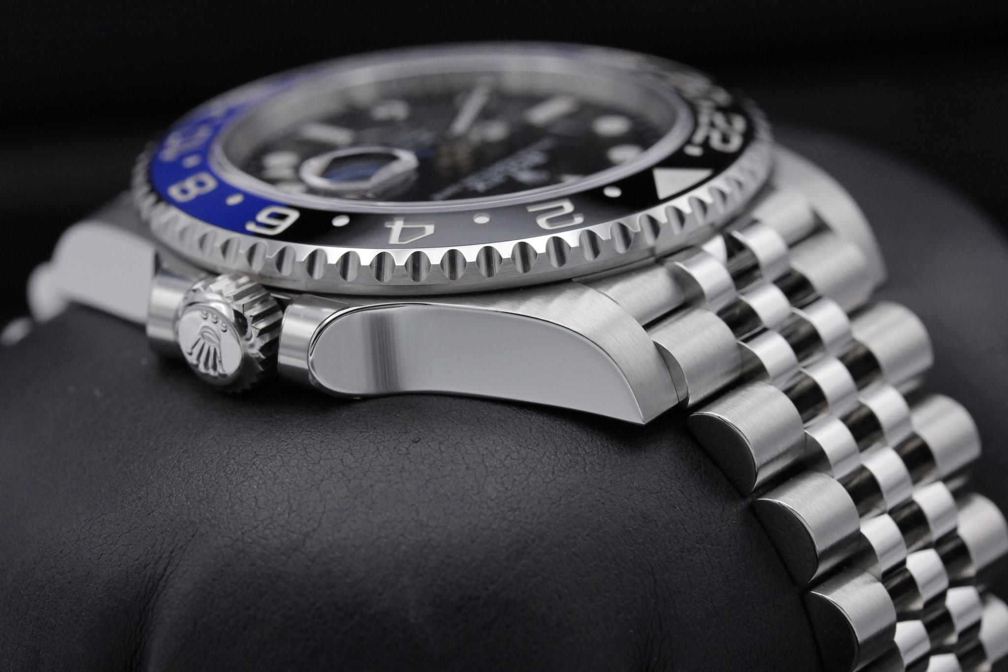 Watch Image 4