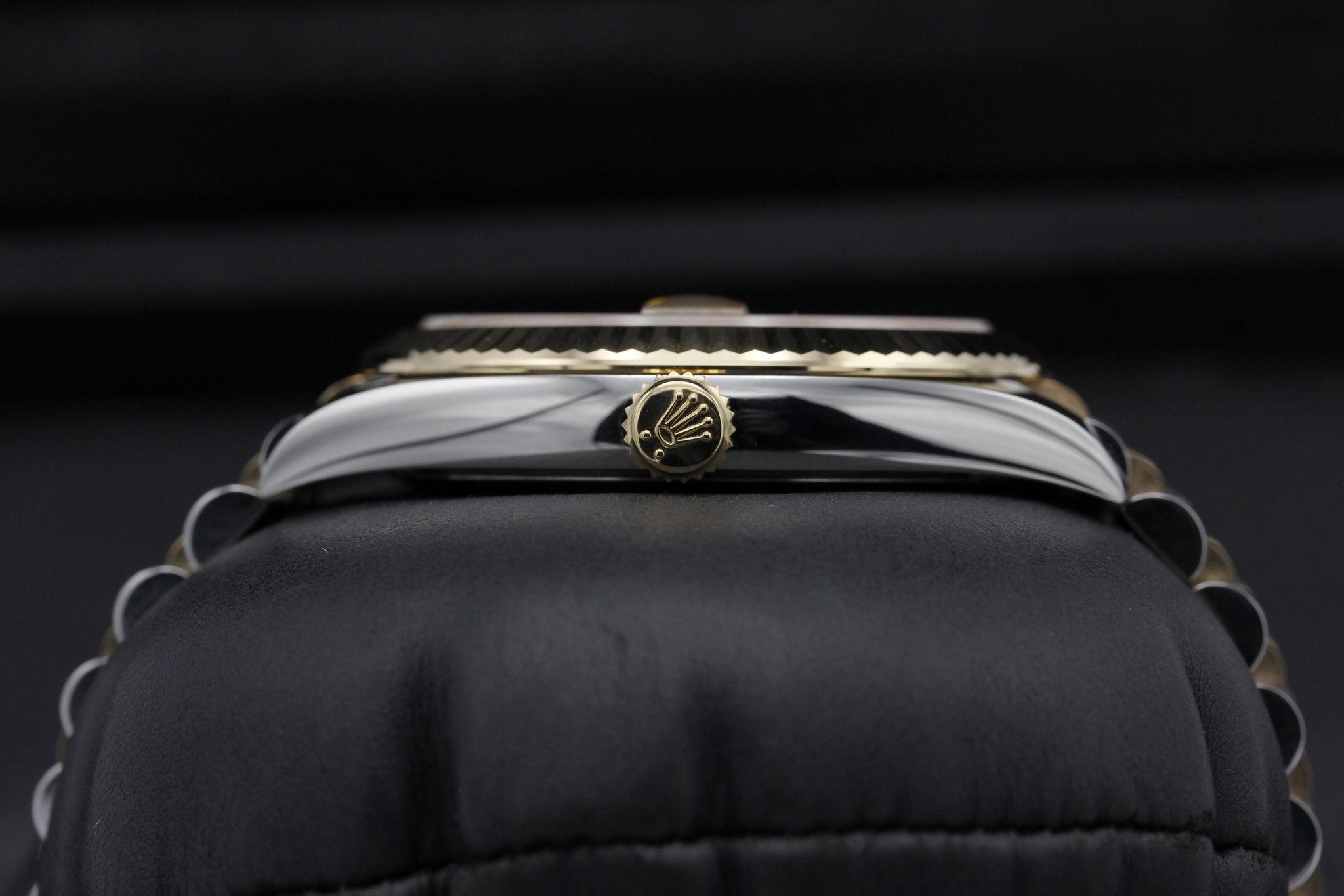 Watch Image 3