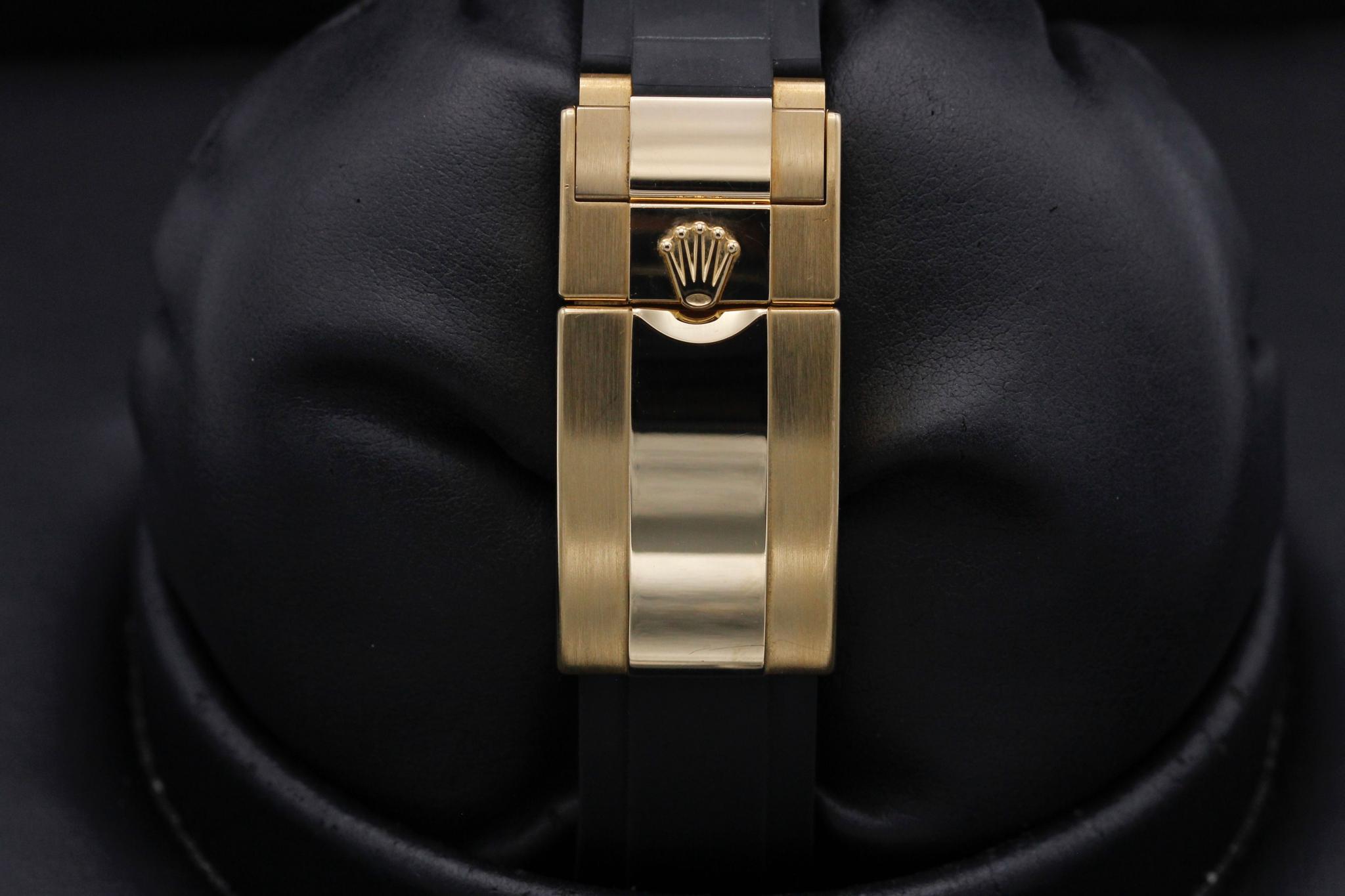 Watch Image 8