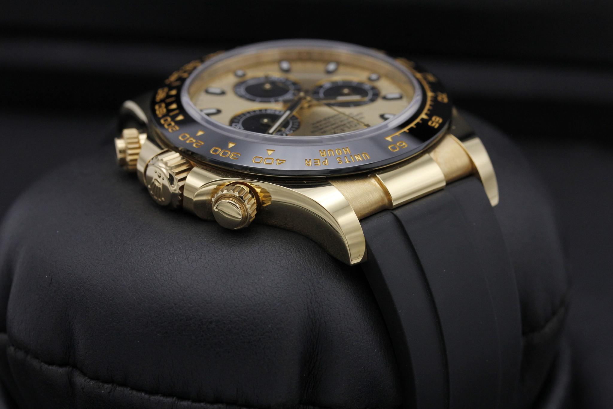 Watch Image 4