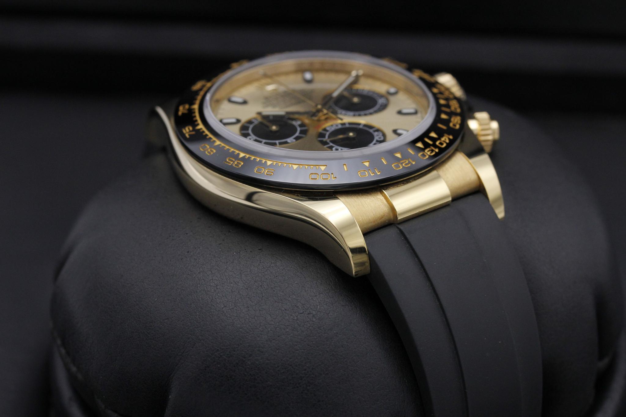Watch Image 6