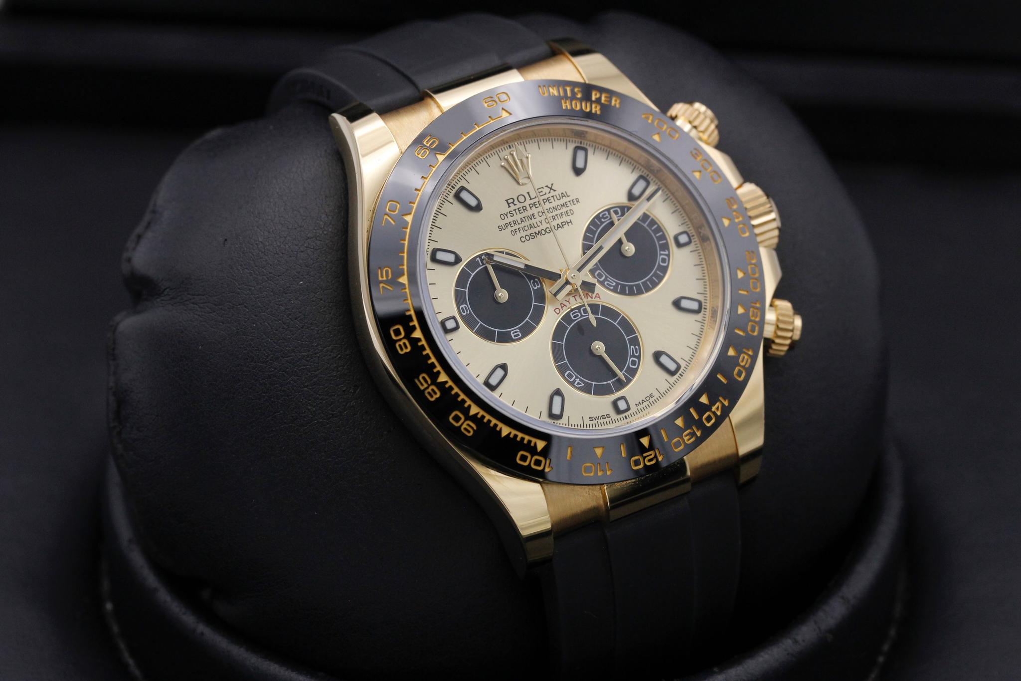Watch Image 10