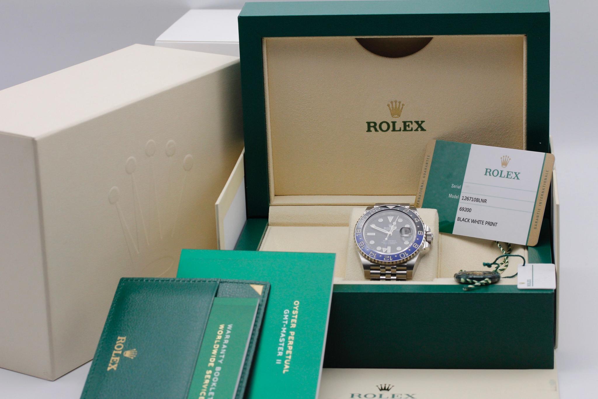 Watch Image 11