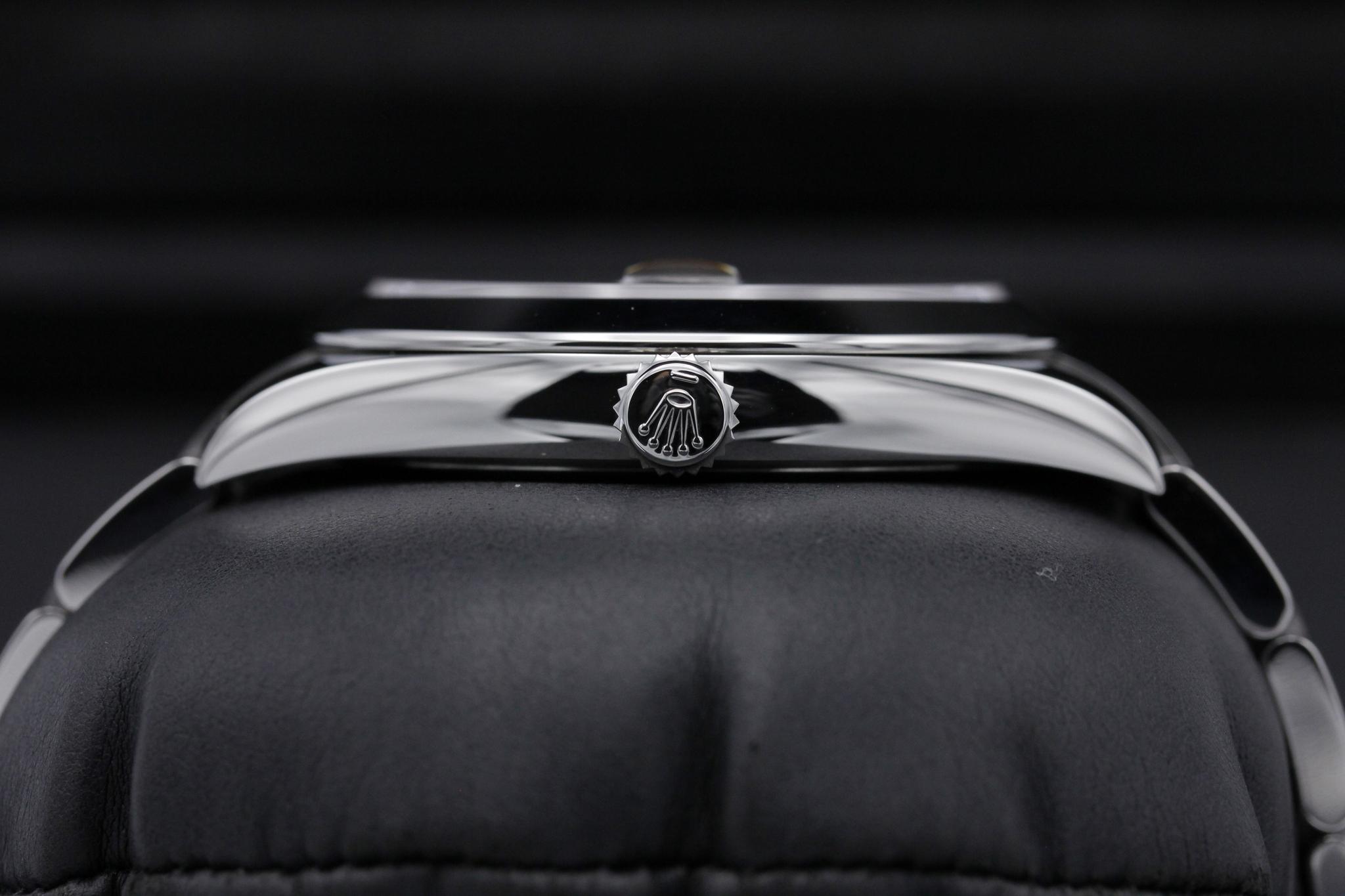 Watch Image 3