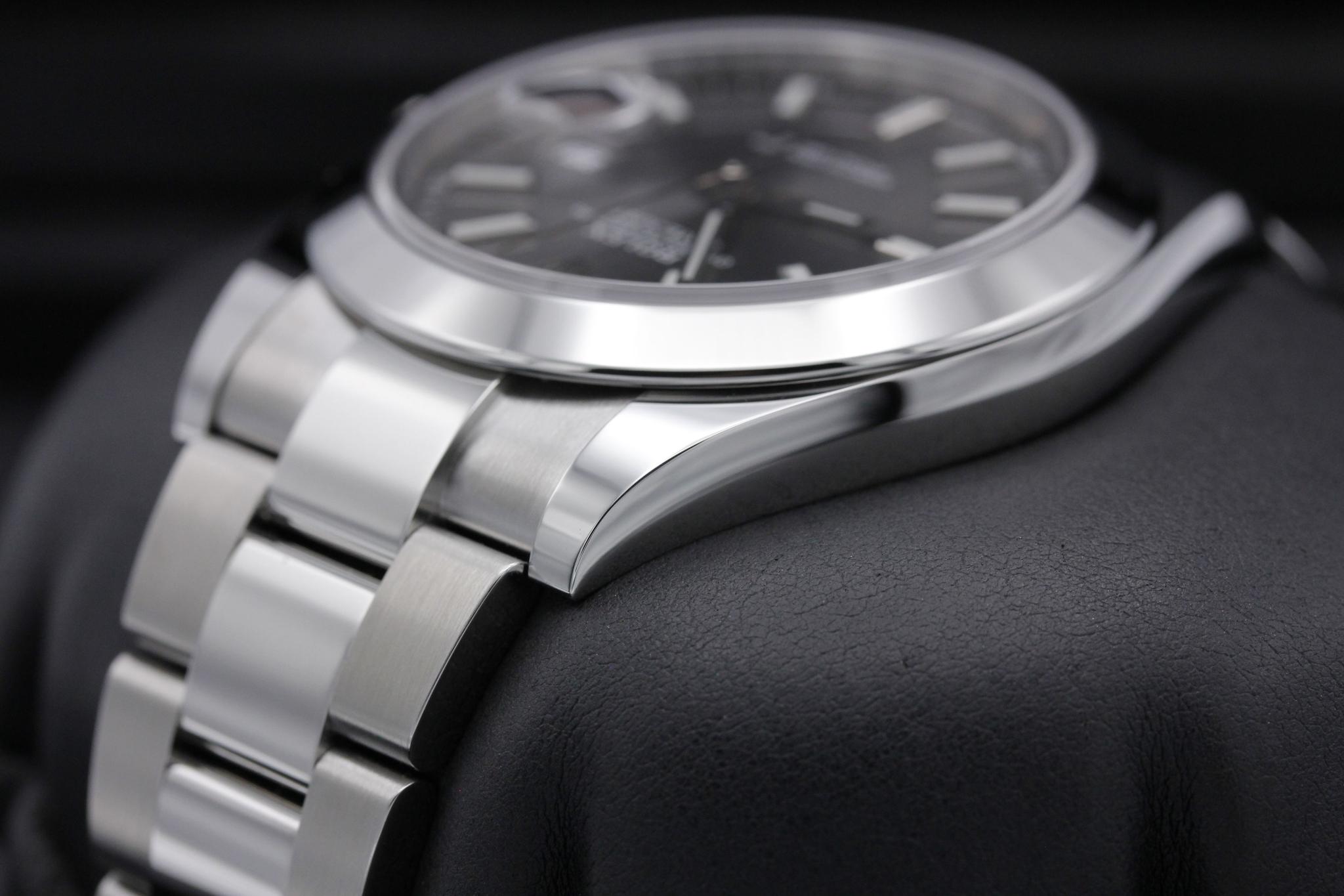 Watch Image 5